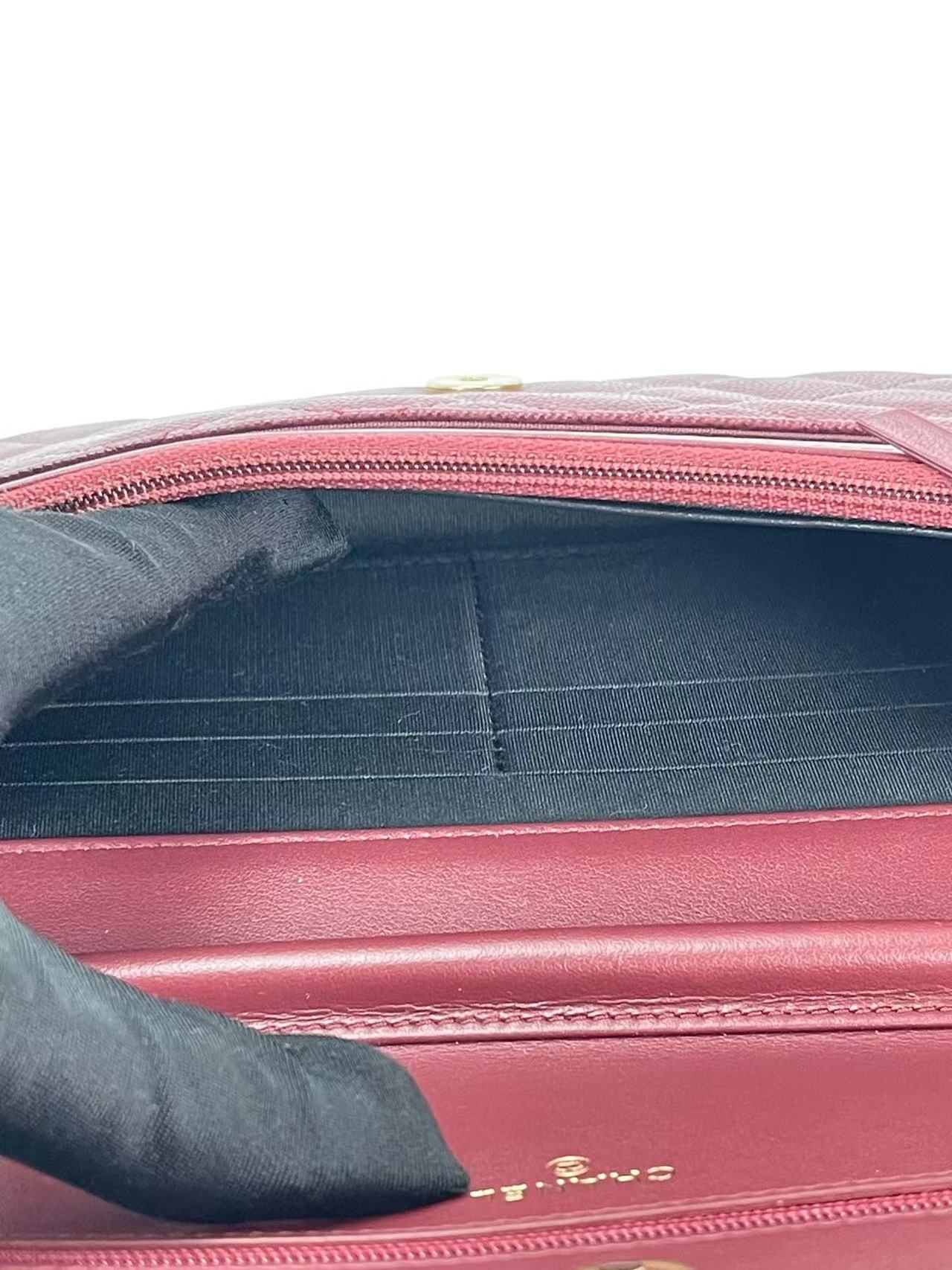 CHANEL - Red Caviar Quilted CC Filigree Wallet On Chain (WOC) 