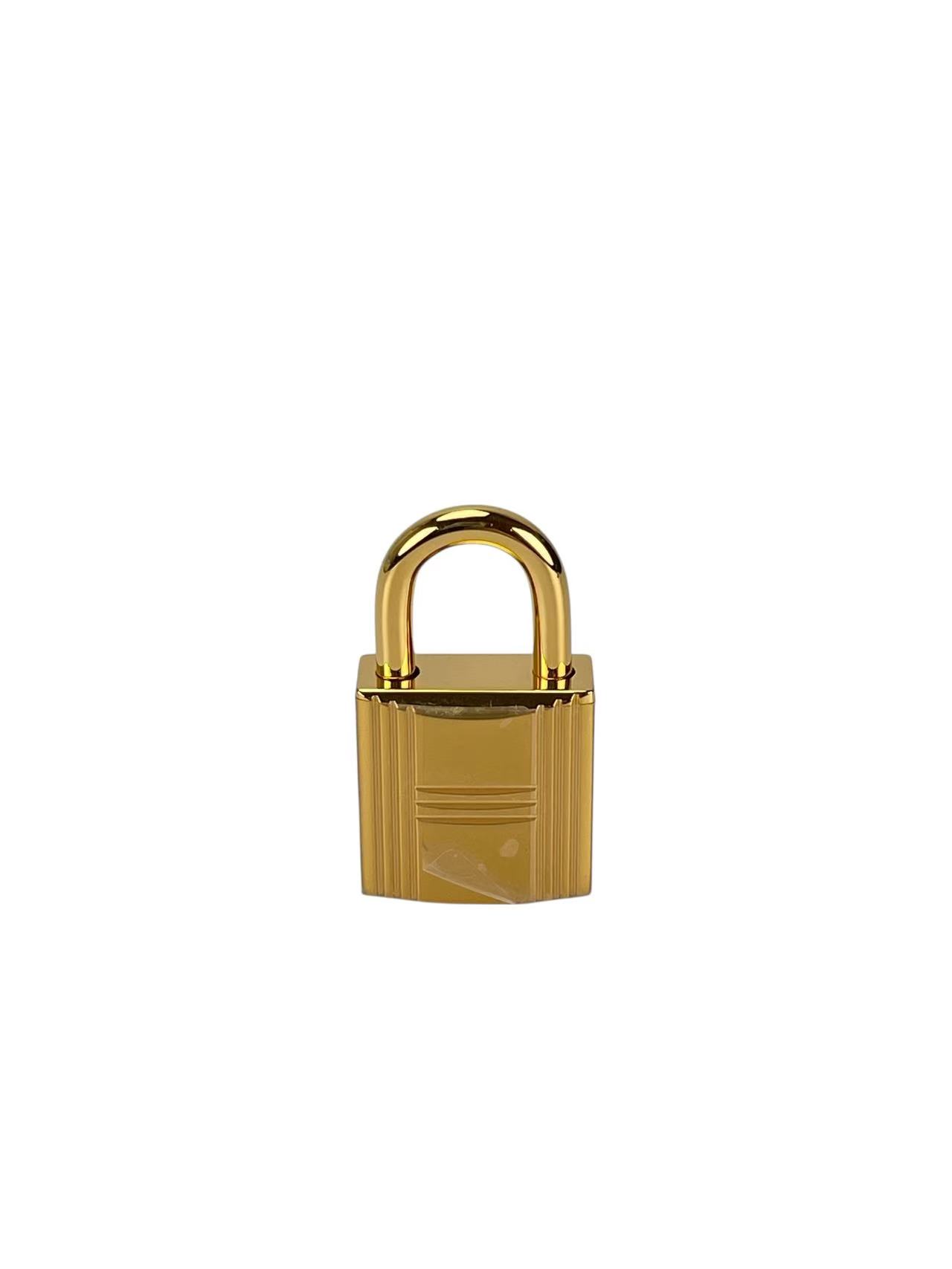 HERMES - Kelly 25 Noir 89 Togo Gold Hardware