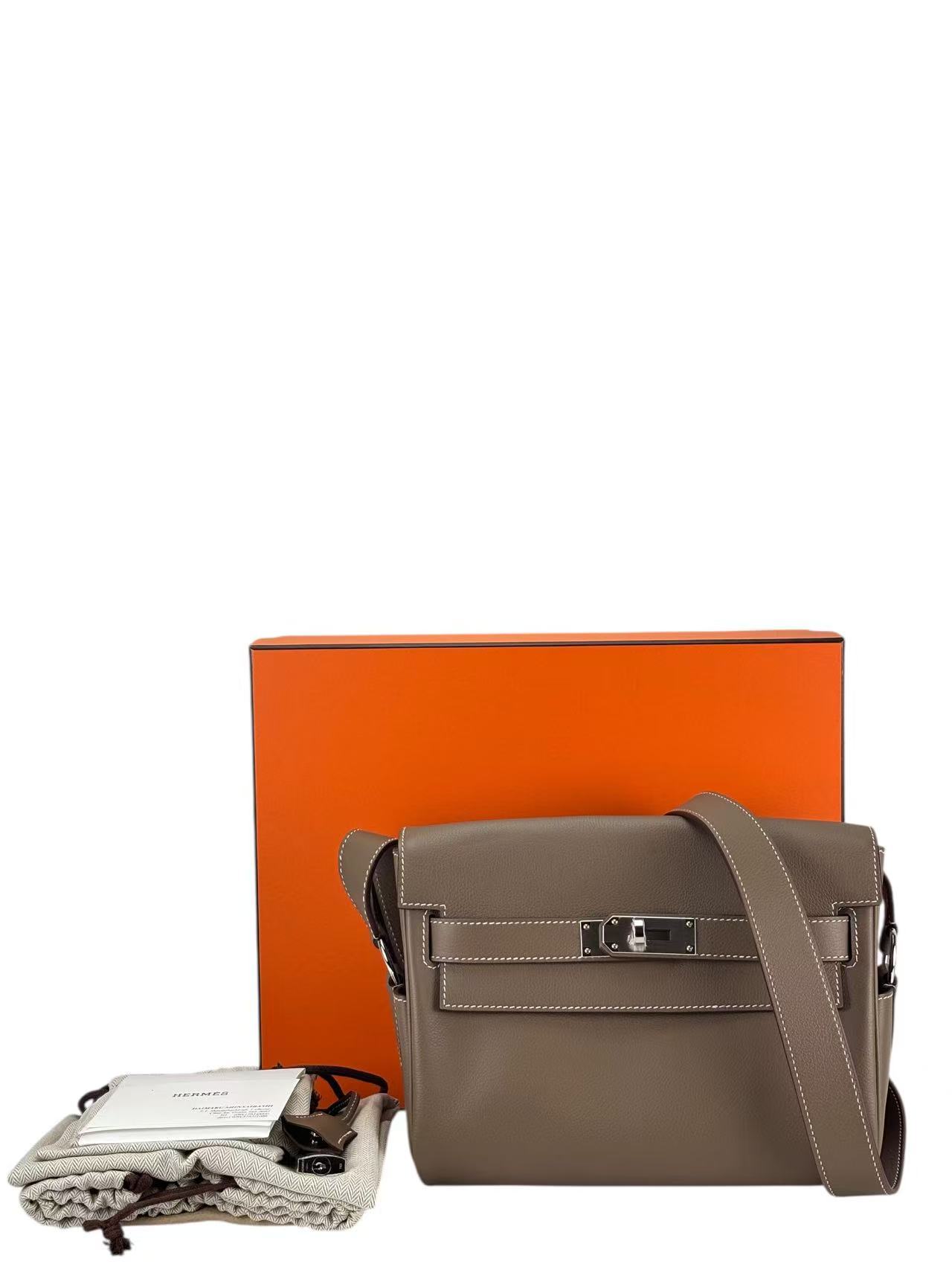 HERMES - Kelly Messenger PM 18 Evercolor Etoupe Palladium Hardware