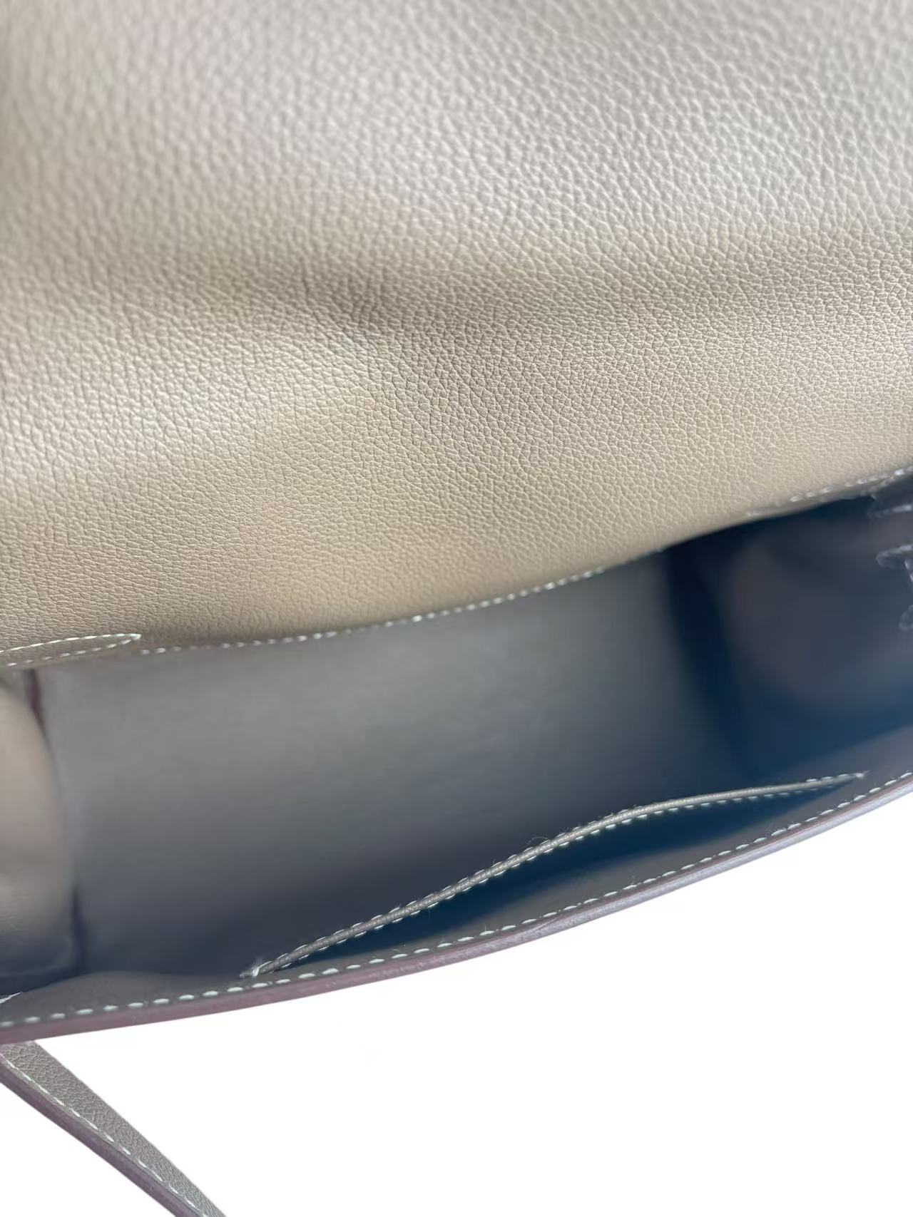 HERMES - Kelly MessengerPM 18 Evercolor Etoupe Palladium Hardware W (2024)