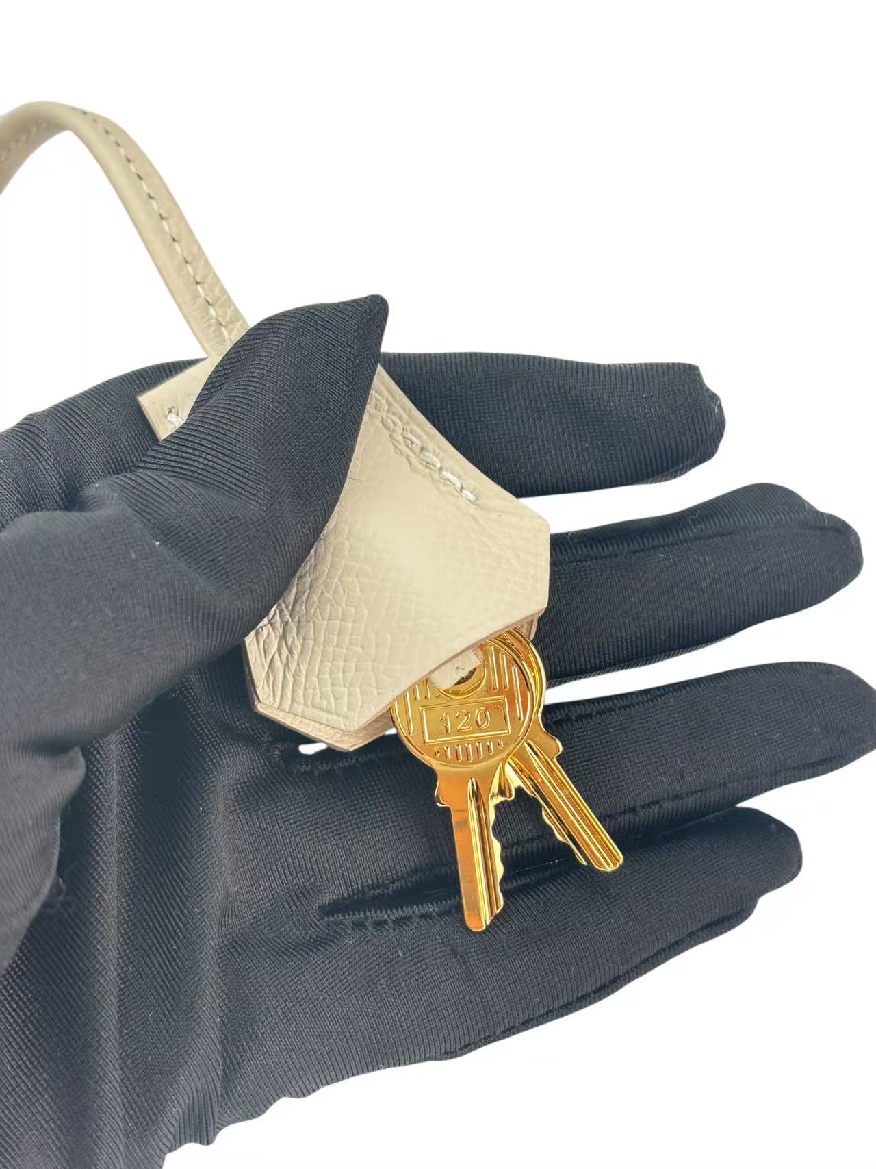 HERMES - Kelly 28 Craie10 Epsom Gold Hardware