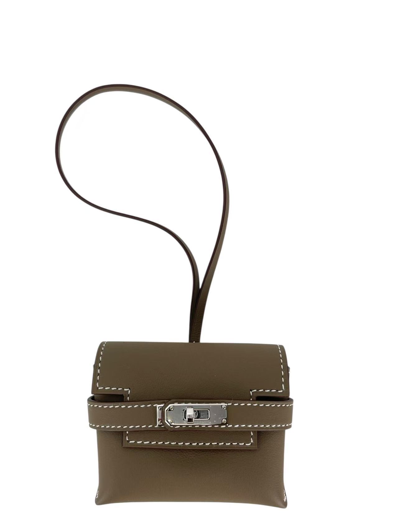 HERMES - Kelly Festival Etoupe Swift Bag Charm SHW K (2025