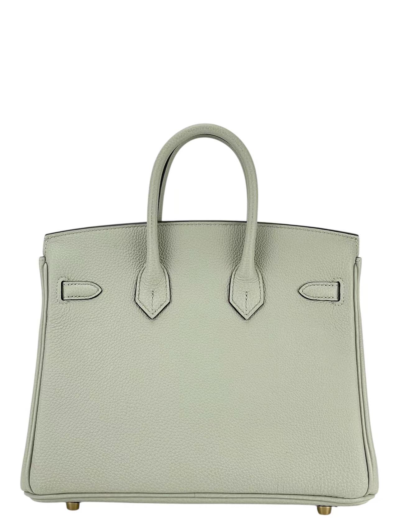 HERMES - Birkin 25 Gris Neve Togo Gold Hardware