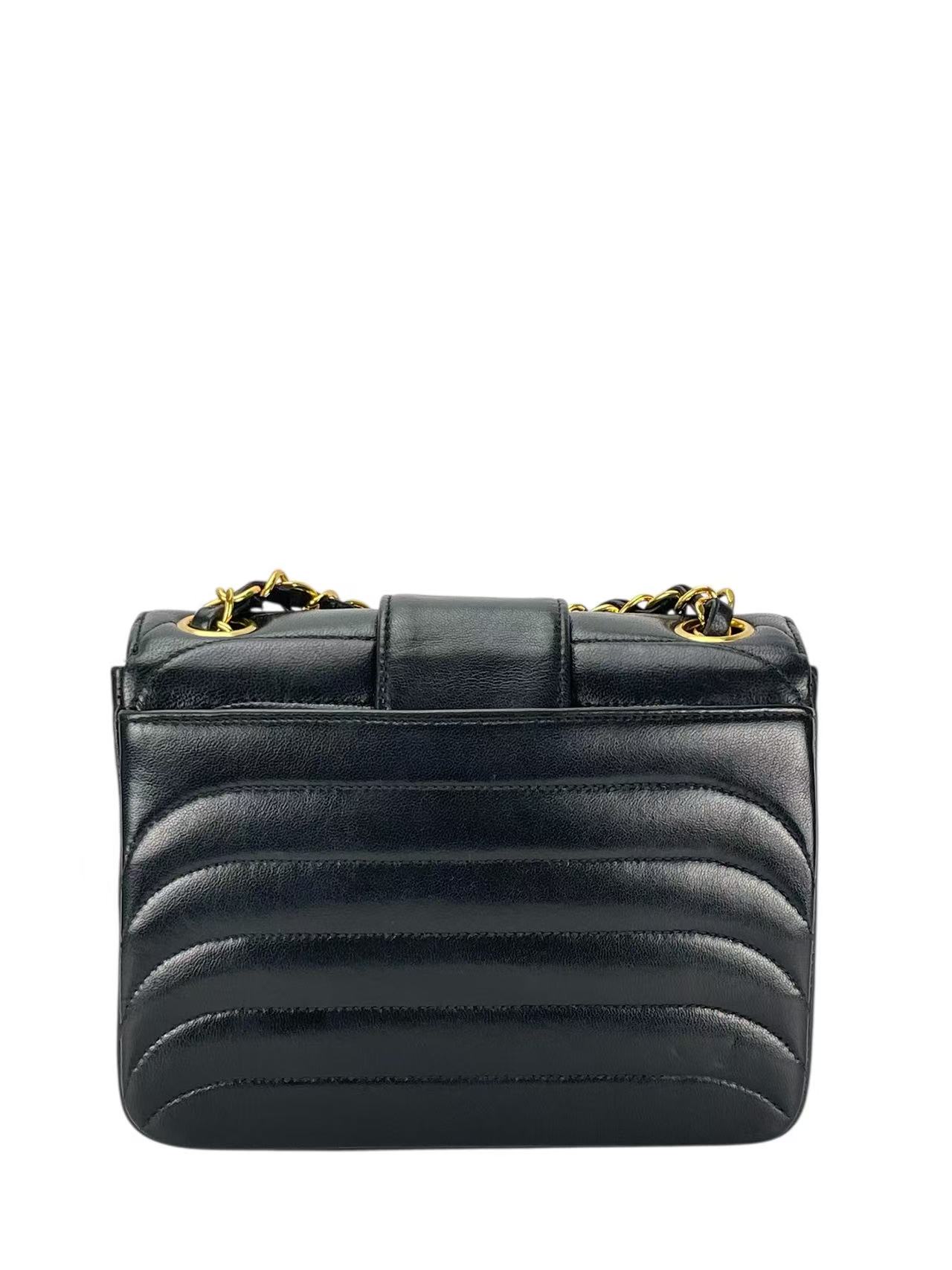 CHANEL - Vintage Black Single Flap Bag Gold Hardware