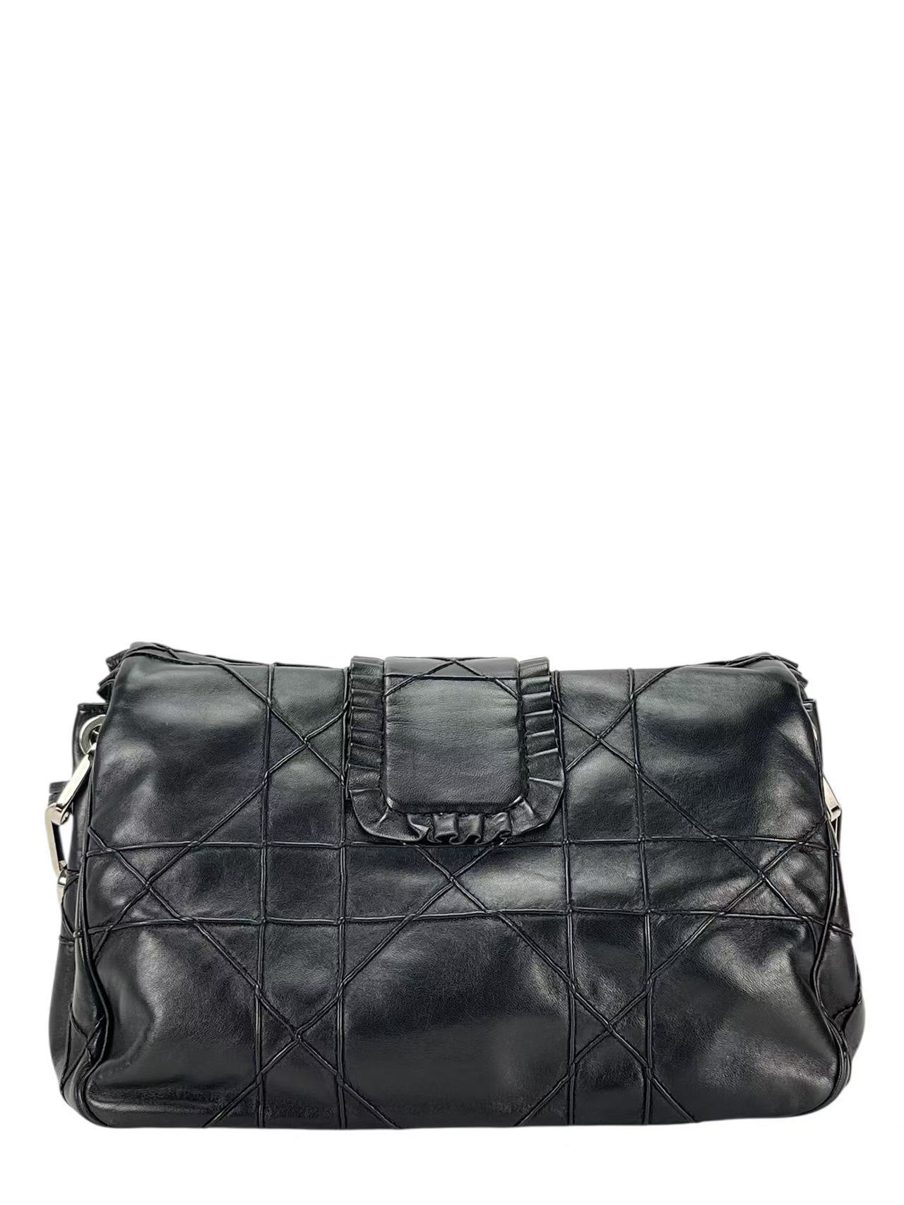 CHRISTIAN DIOR - Black Lambskin Dior Miss Dior New Lock Shoulder Bag