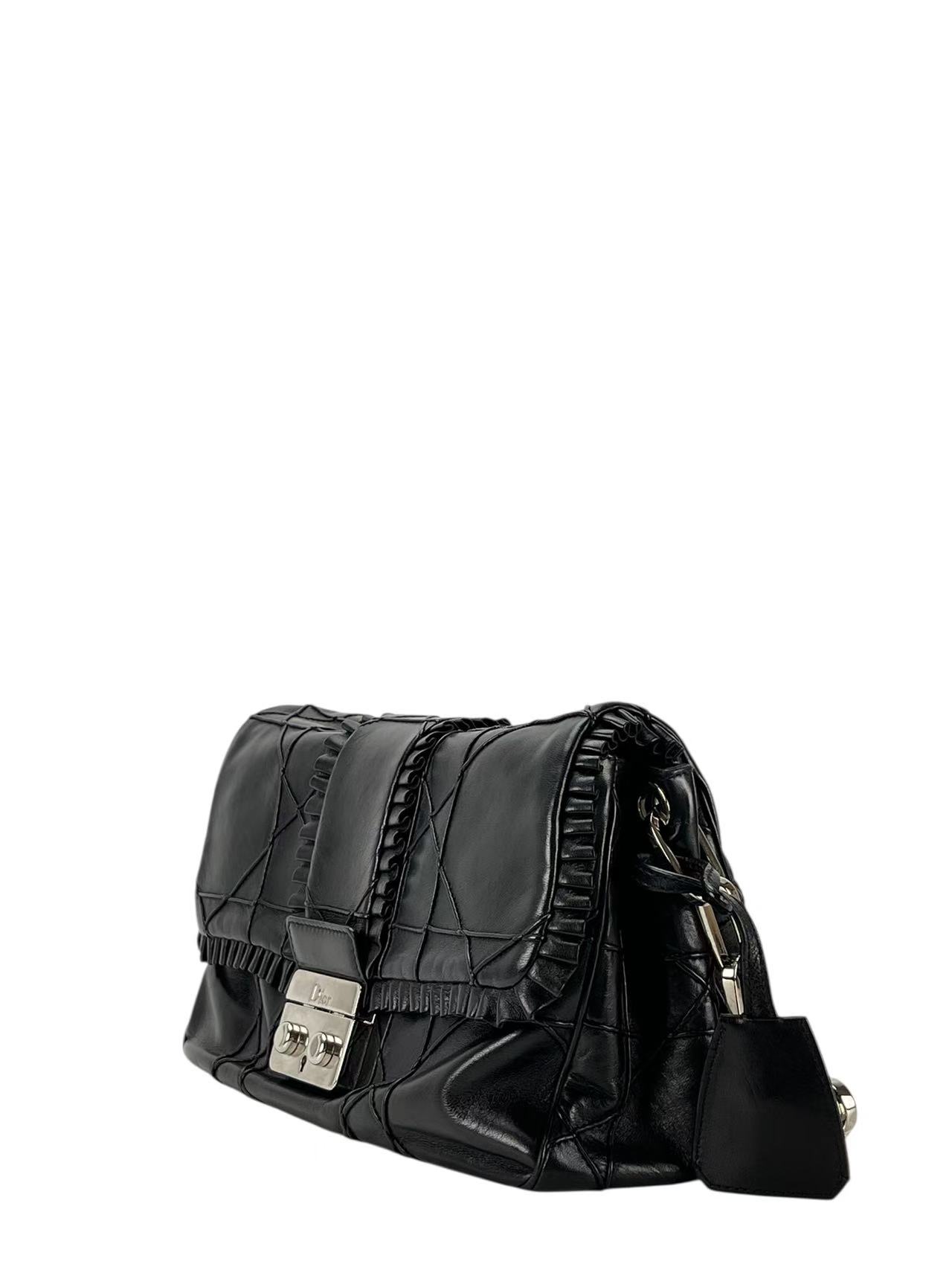 CHRISTIAN DIOR - Black Lambskin Dior Miss Dior New Lock Shoulder Bag