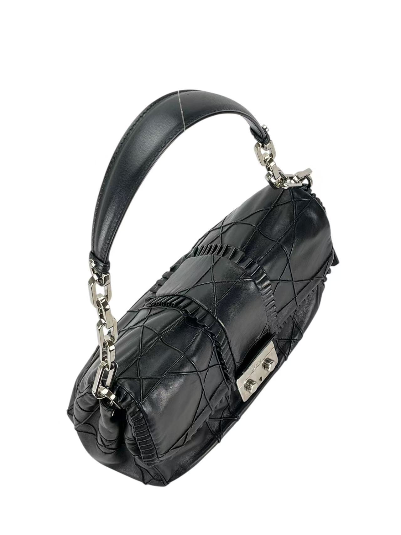CHRISTIAN DIOR - Black Lambskin Dior Miss Dior New Lock Shoulder Bag