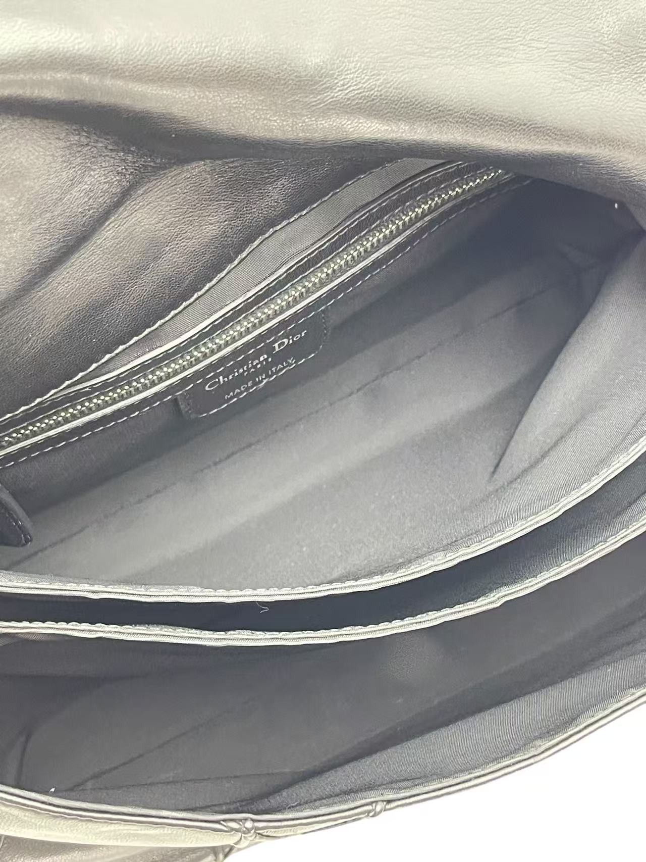 CHRISTIAN DIOR - Black Lambskin Dior Miss Dior New Lock Shoulder Bag