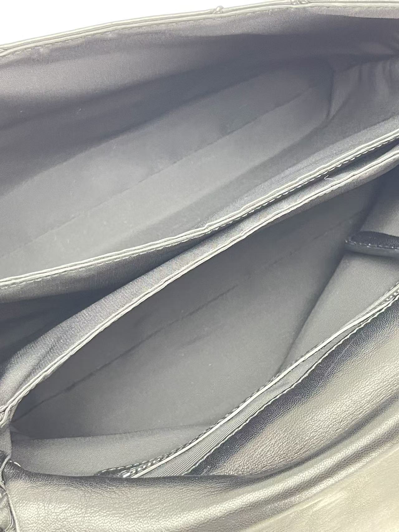 CHRISTIAN DIOR - Black Lambskin Dior Miss Dior New Lock Shoulder Bag