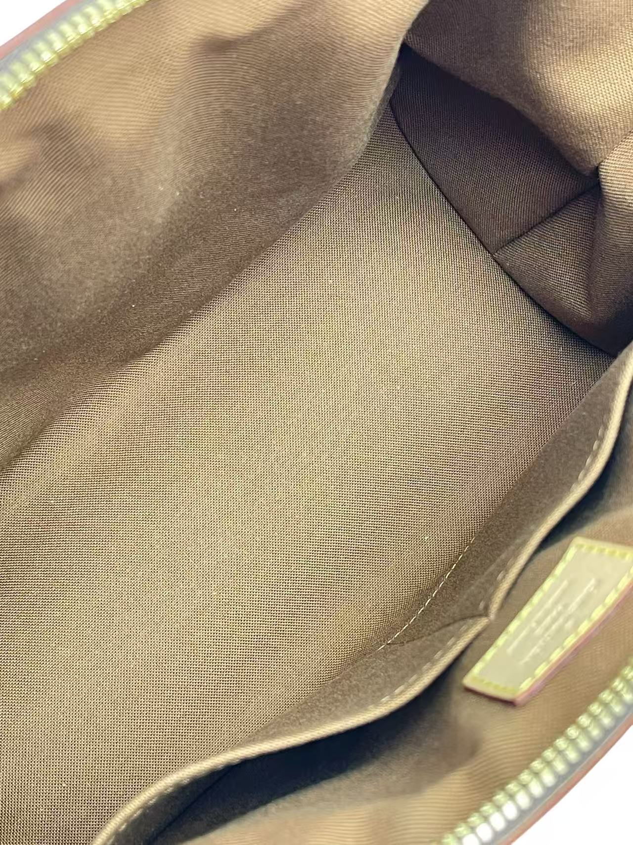 LOUIS VUITTON - Monogram Canvas Tivoli PM