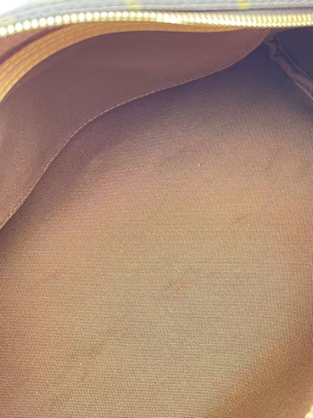 LOUIS VUITTON - Monogram Canvas Montorgueil PM Bag