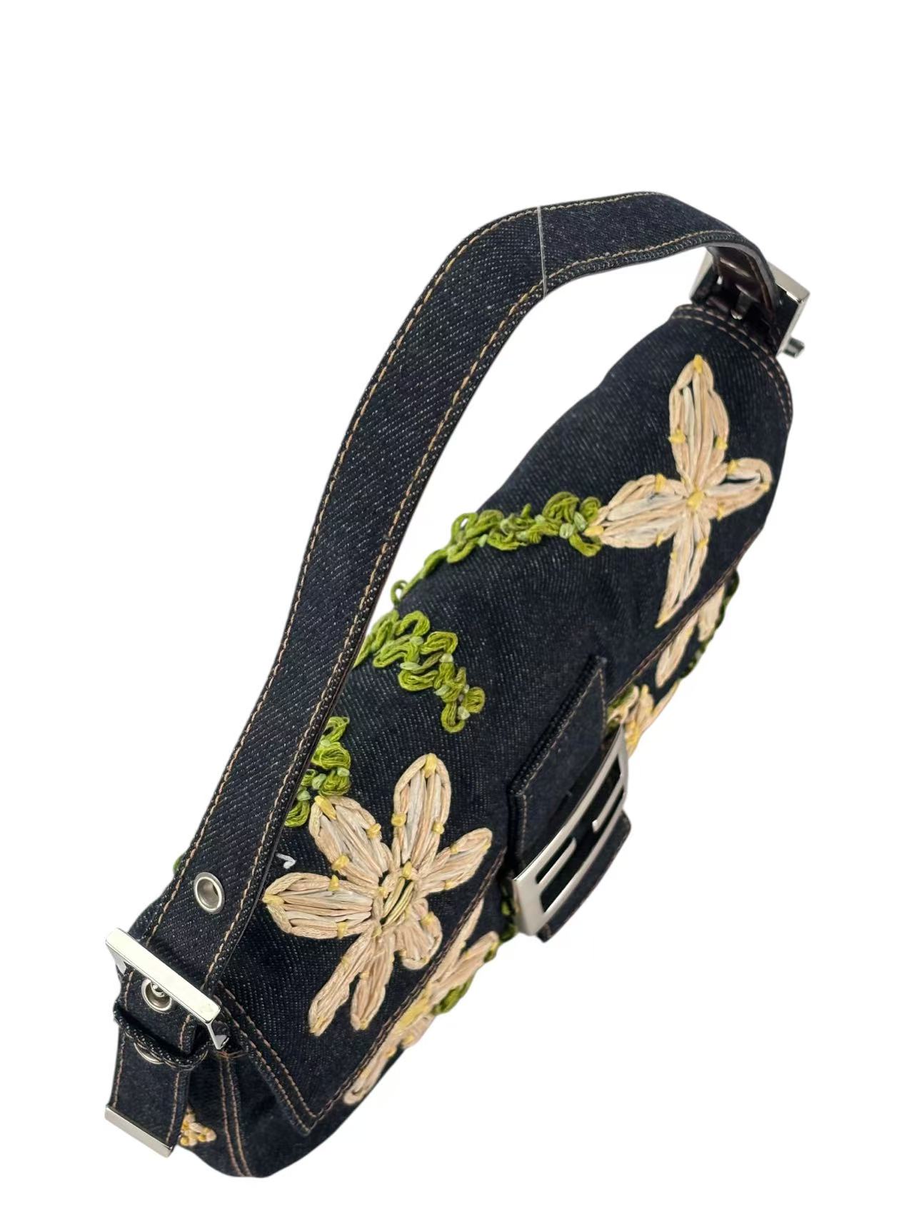 FENDI - Small Baguette Bag Denim Flower Navy