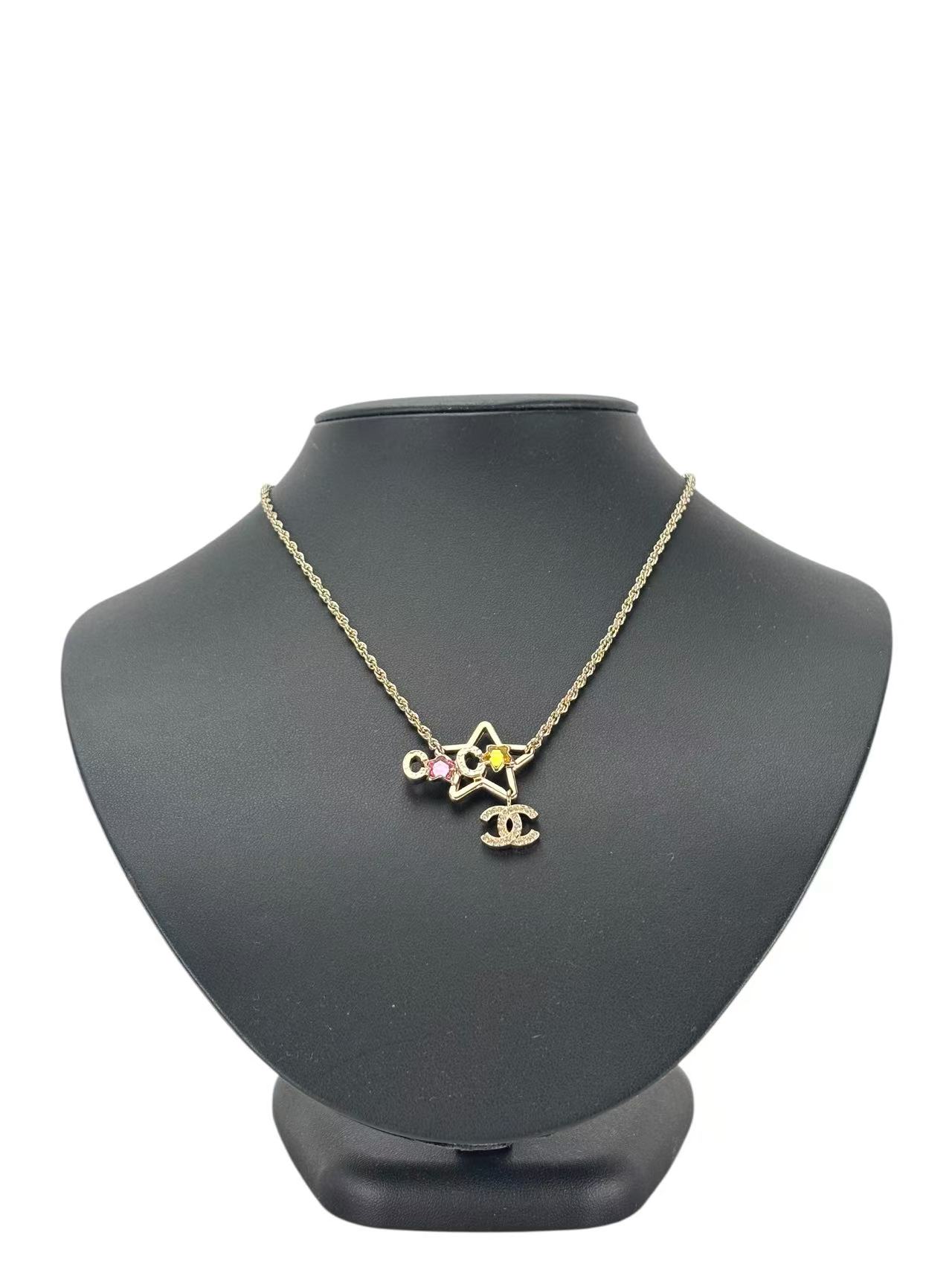 CHANEL - 25P Gold Rhinestone Star CC logo Necklace