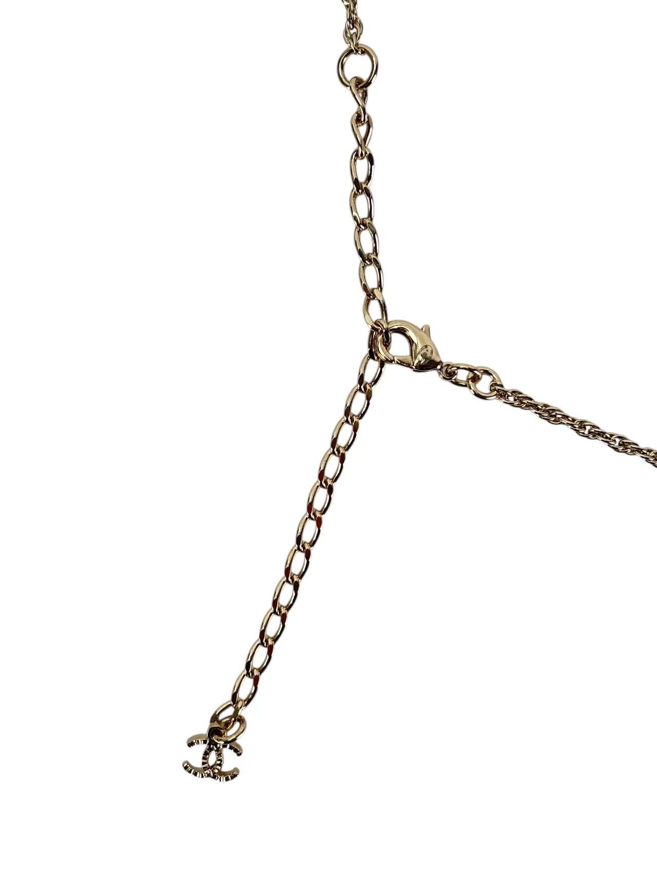 CHANEL - 25P Gold Rhinestone Star CC logo Necklace