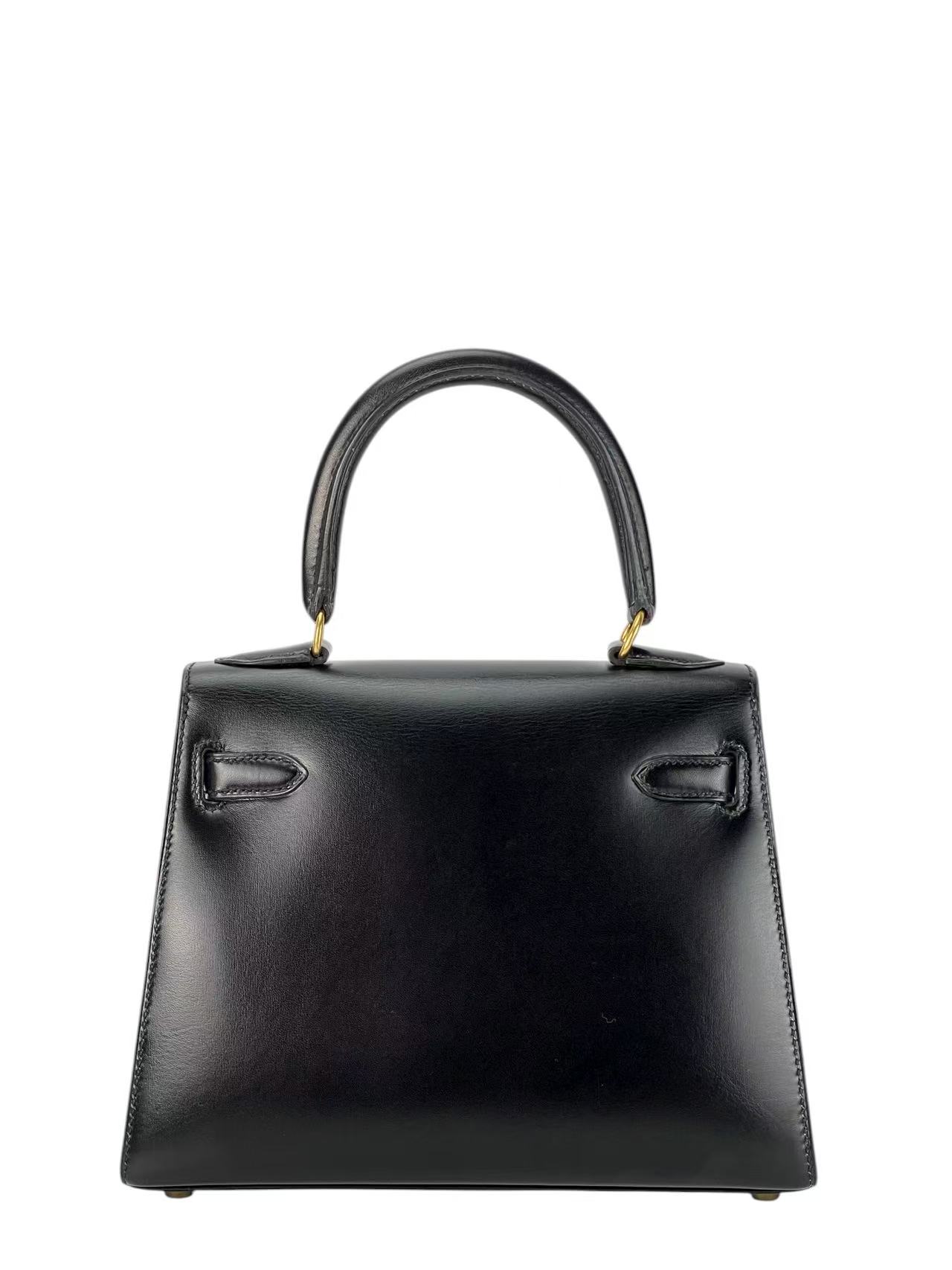 HERMES - Kelly 20 Black Box Gold Hardware 