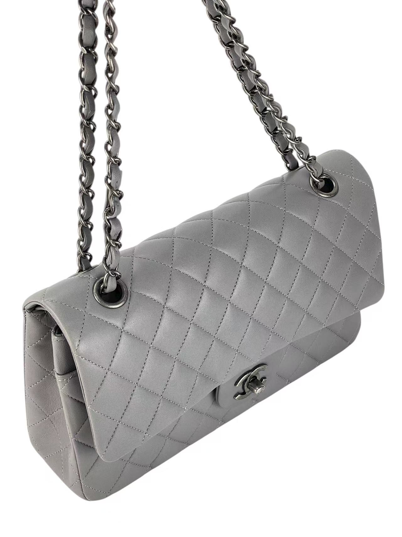 CHANEL - Medium Classic Double Flap Bag Gray Lambskin Sliver Hardware (CF25)