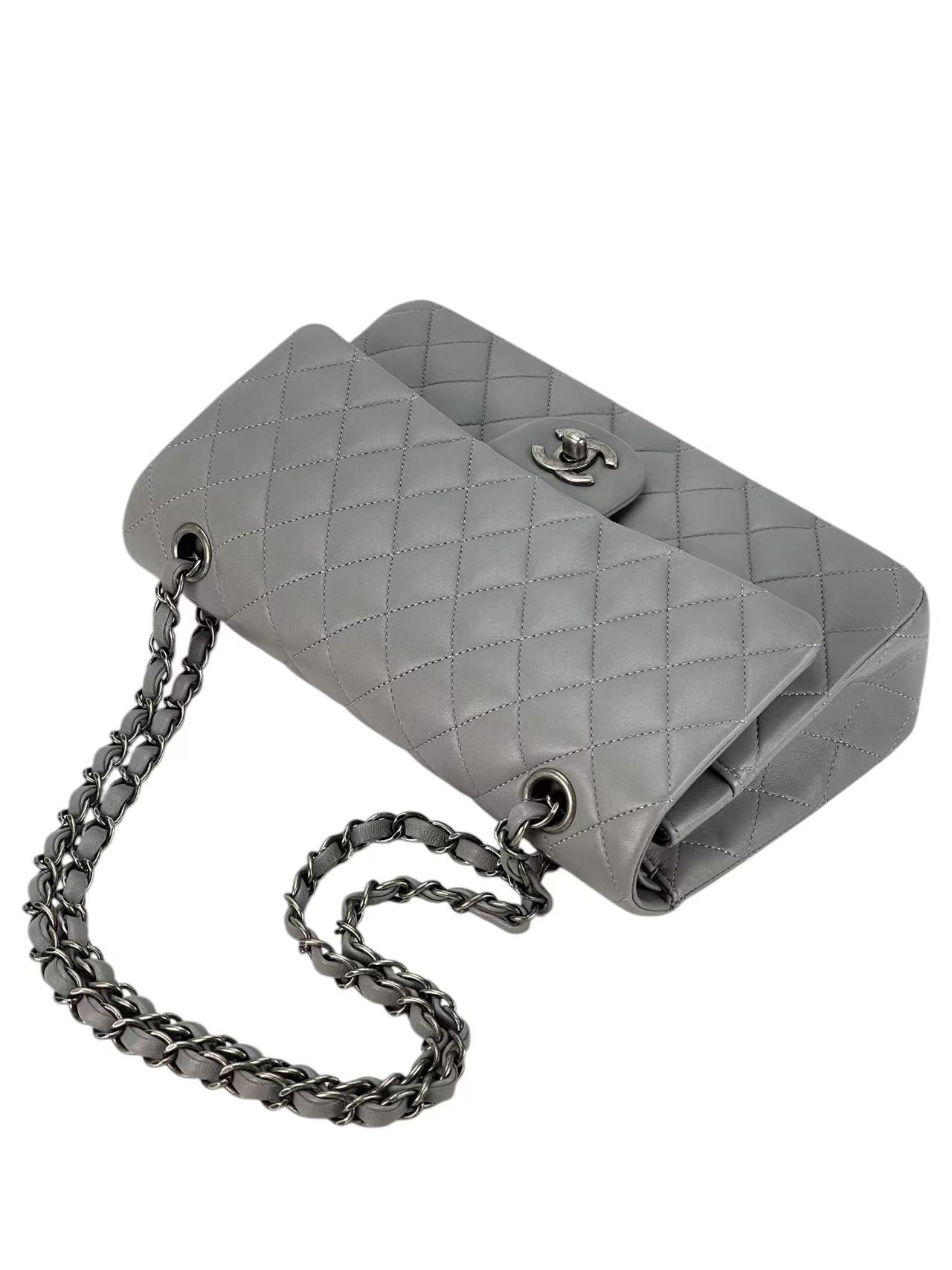 CHANEL - Medium Classic Double Flap Bag Gray Lambskin Sliver Hardware (CF25)