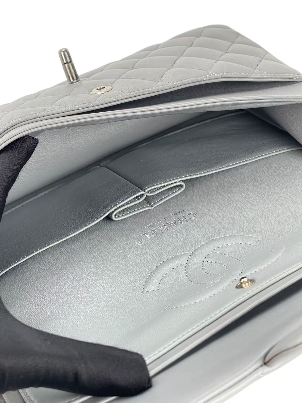 CHANEL - Medium Classic Double Flap Bag Gray Lambskin Sliver Hardware (CF25)