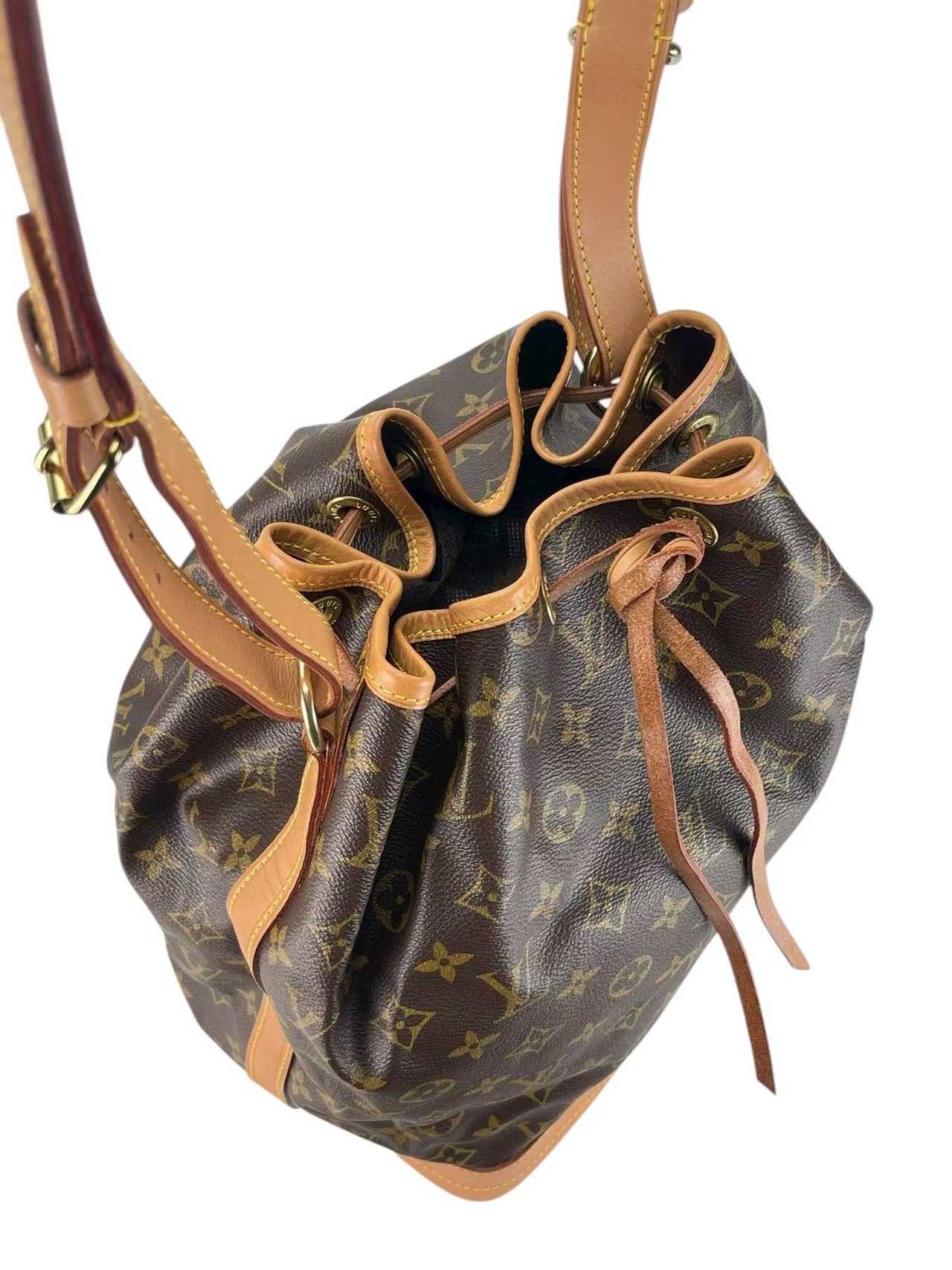 LOUIS VUITTON - Monogram Petit Noe Shoulder Bag M46984