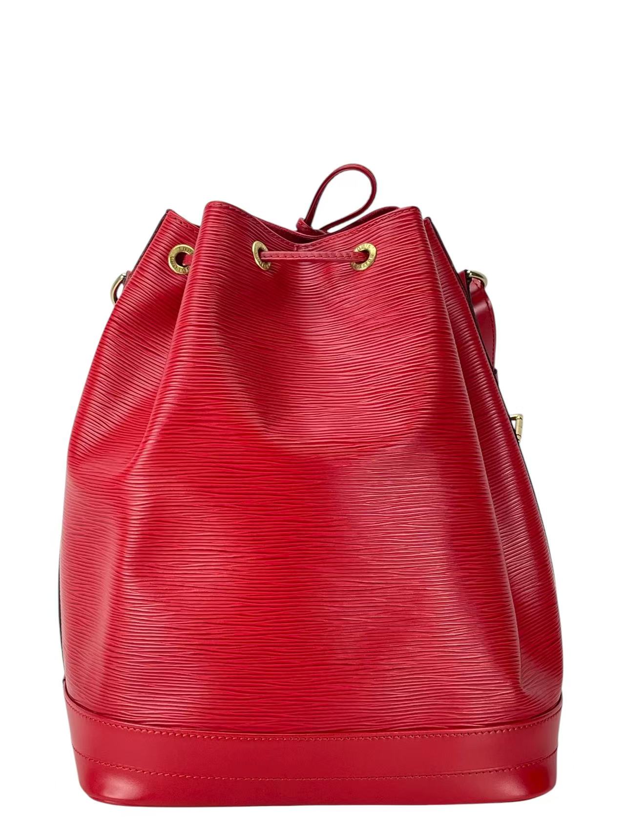 LOUIS VUITTON - Red Epi Noe Bucket Bag