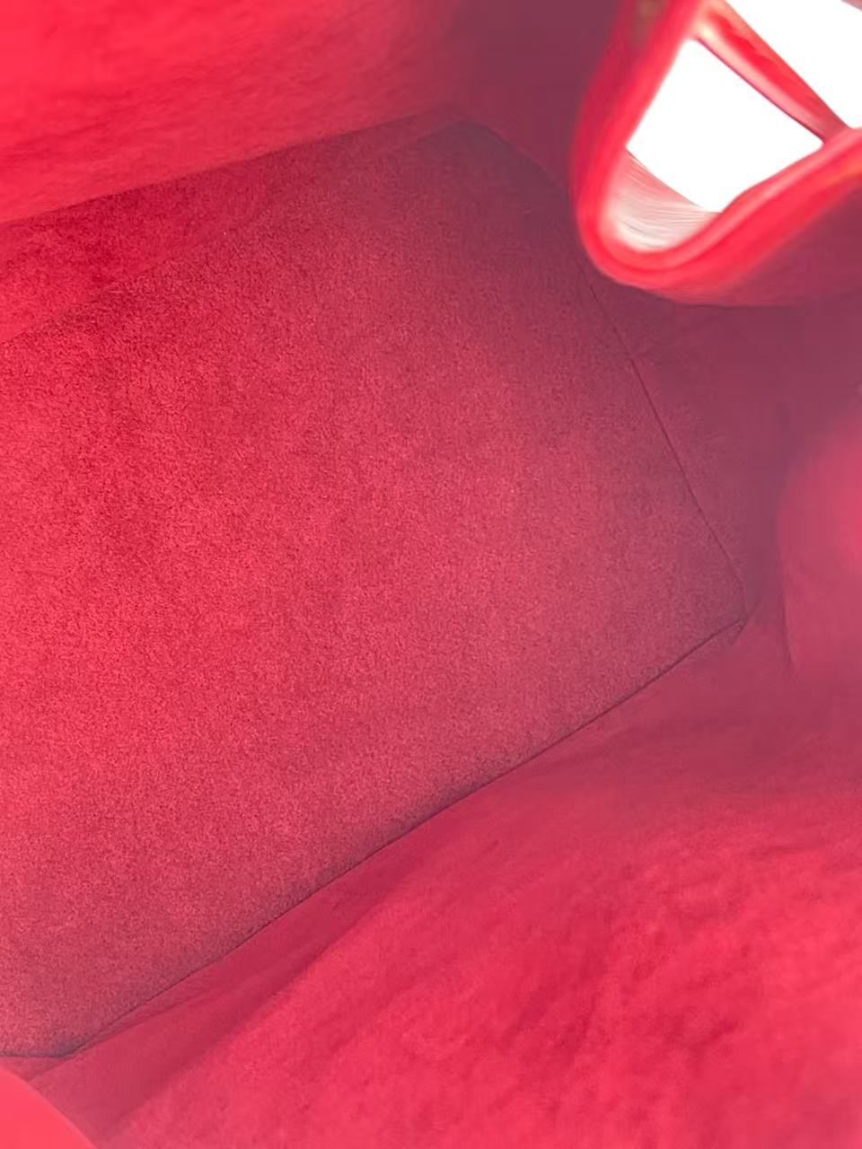 LOUIS VUITTON - Red Epi Noe Bucket Bag