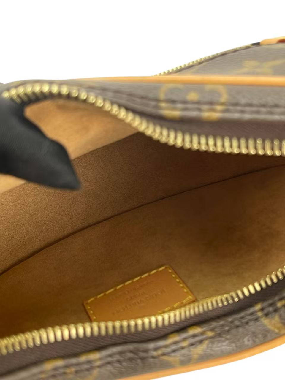 LOUIS VUITTON - Loop Monogram Shoulder Bag Canvas M81098