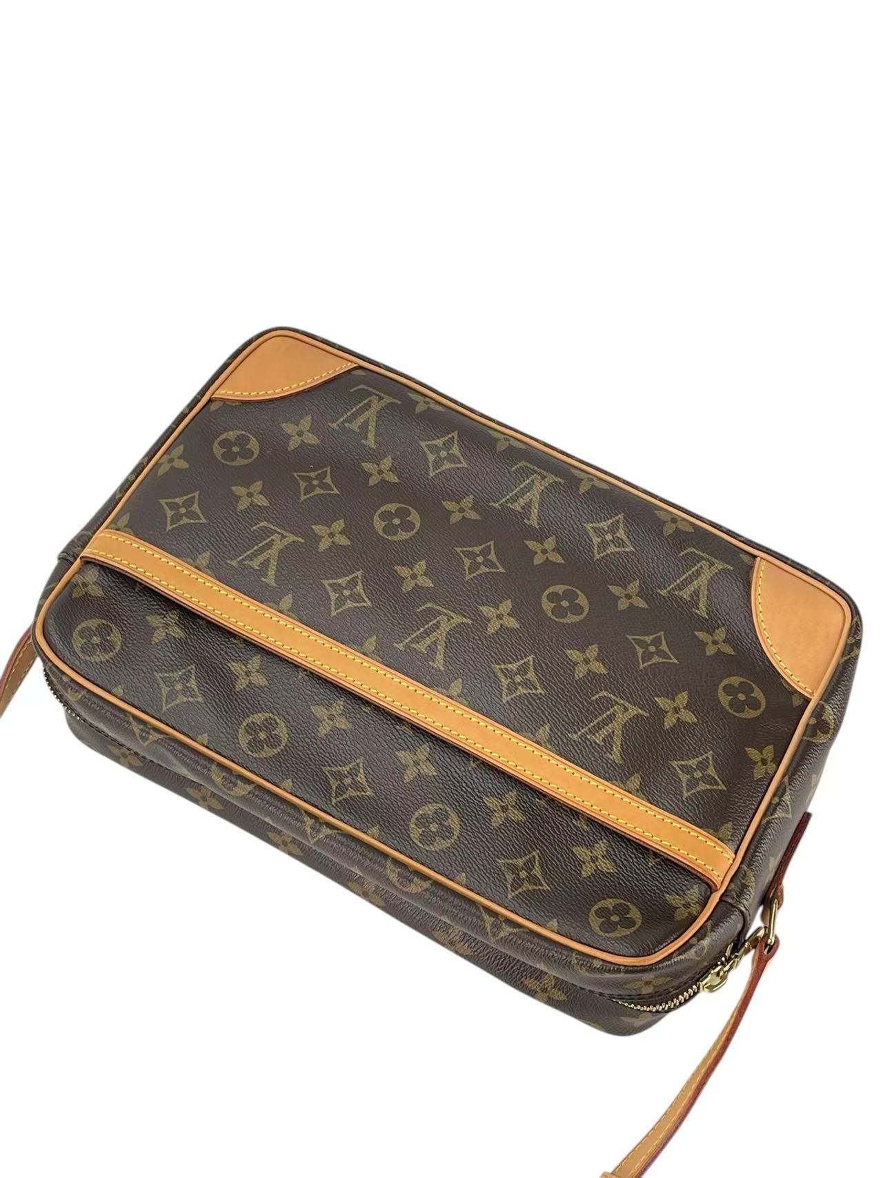 LOUIS VUITTON - Trocadero 30 Shoulder Bag Monogram Canvas