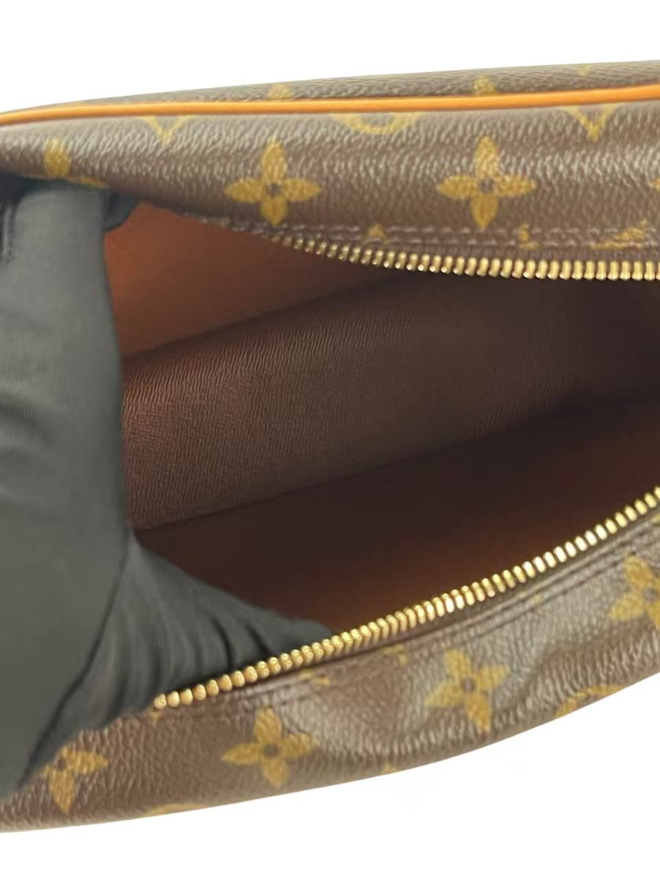 LOUIS VUITTON - Trocadero 30 Shoulder Bag Monogram Canvas