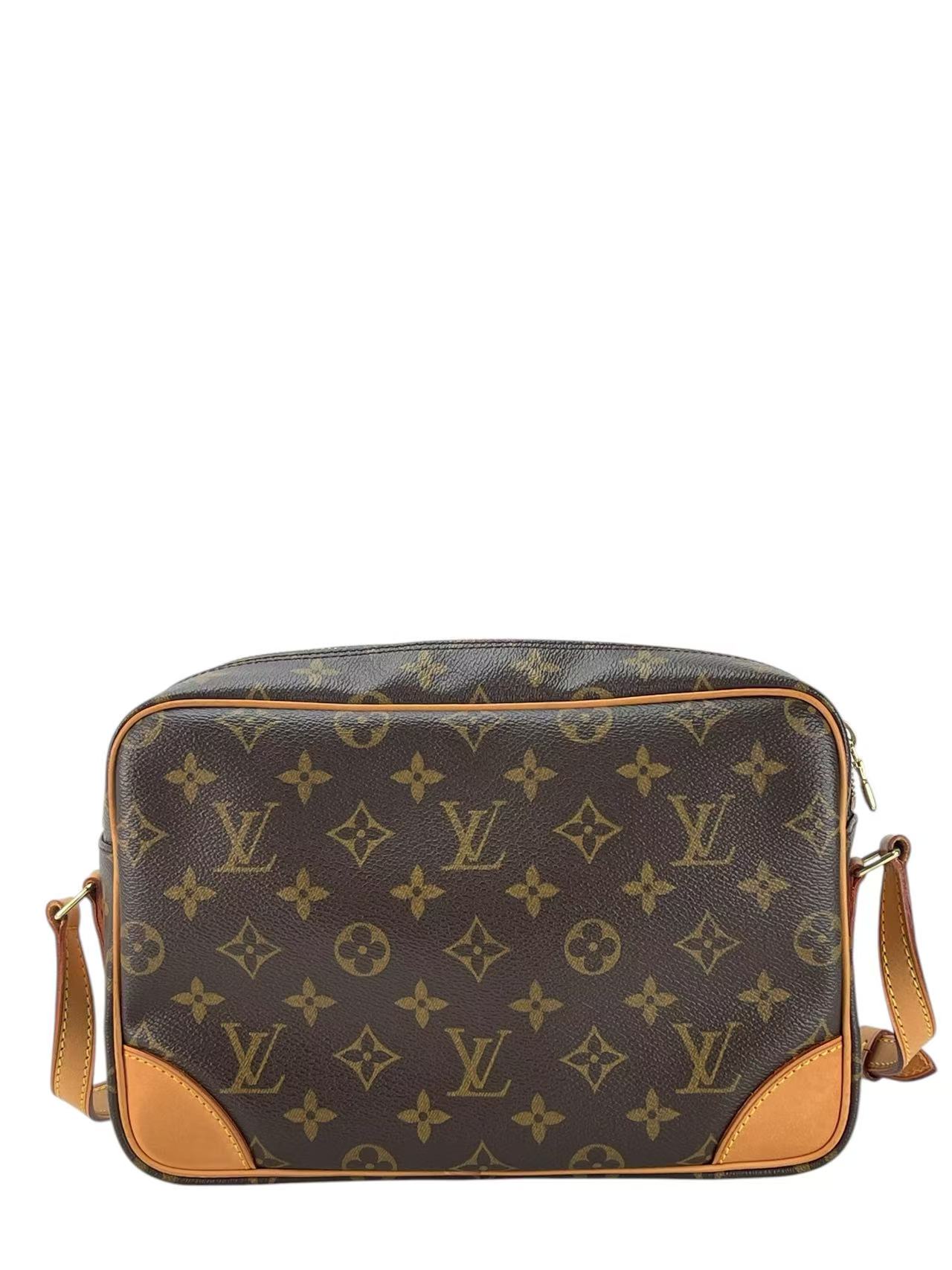 LOUIS VUITTON - Trocadero 27 Shoulder Bag Monogram Canvas