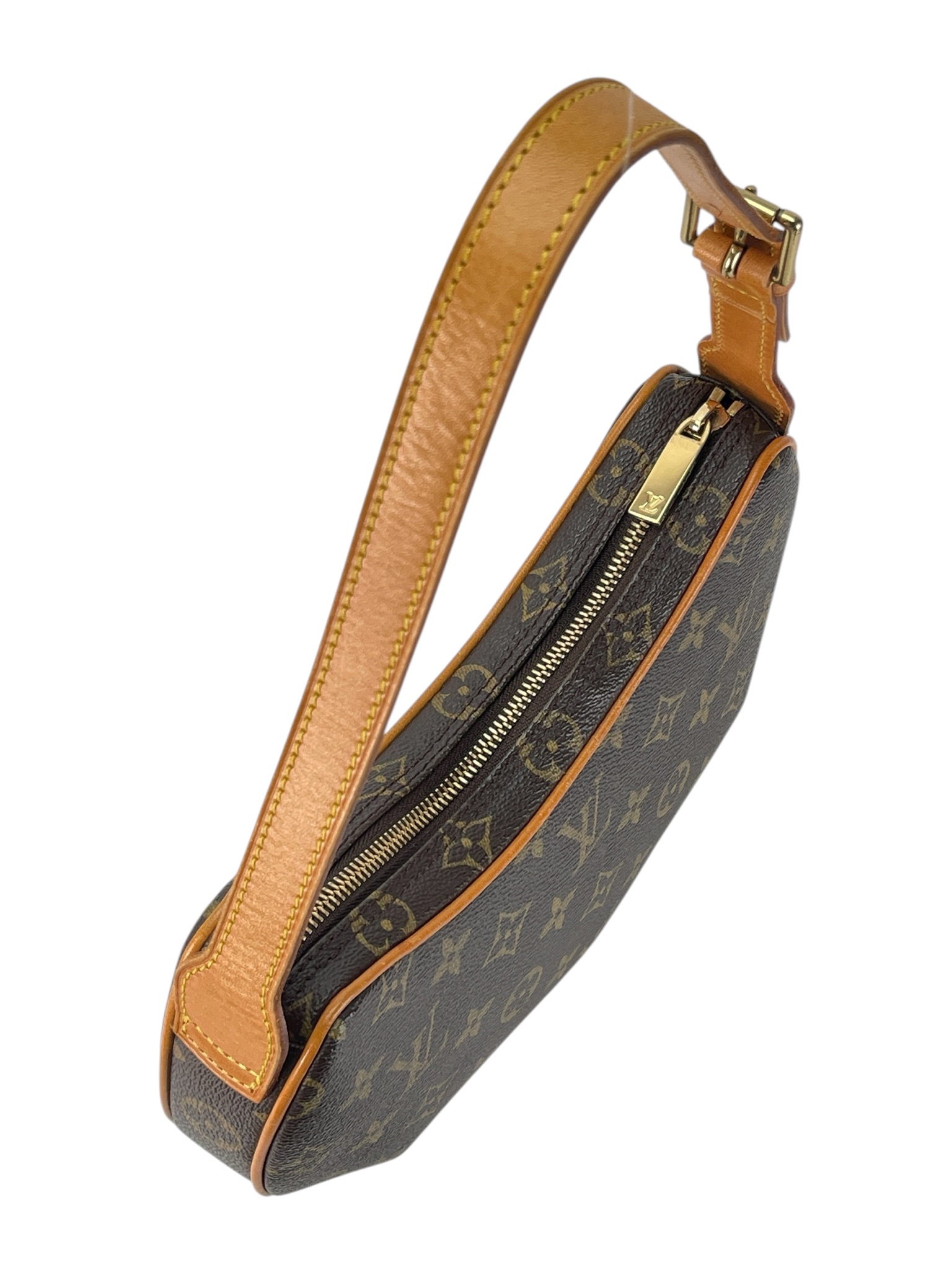 LOUIS VUITTON - Pochette Croissant PM Monogram Canvas