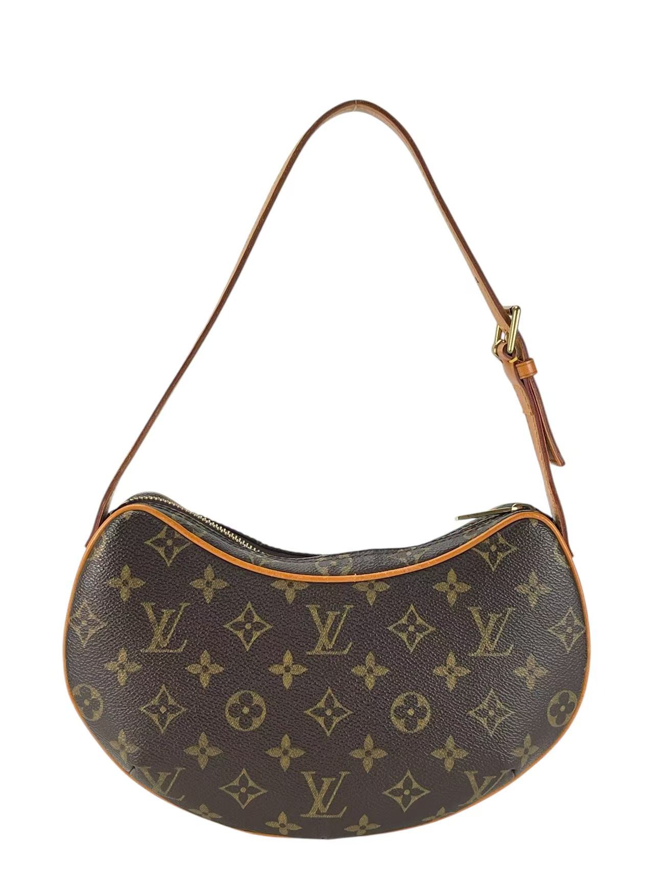 LOUIS VUITTON - Pochette Croissant PM Monogram Canvas