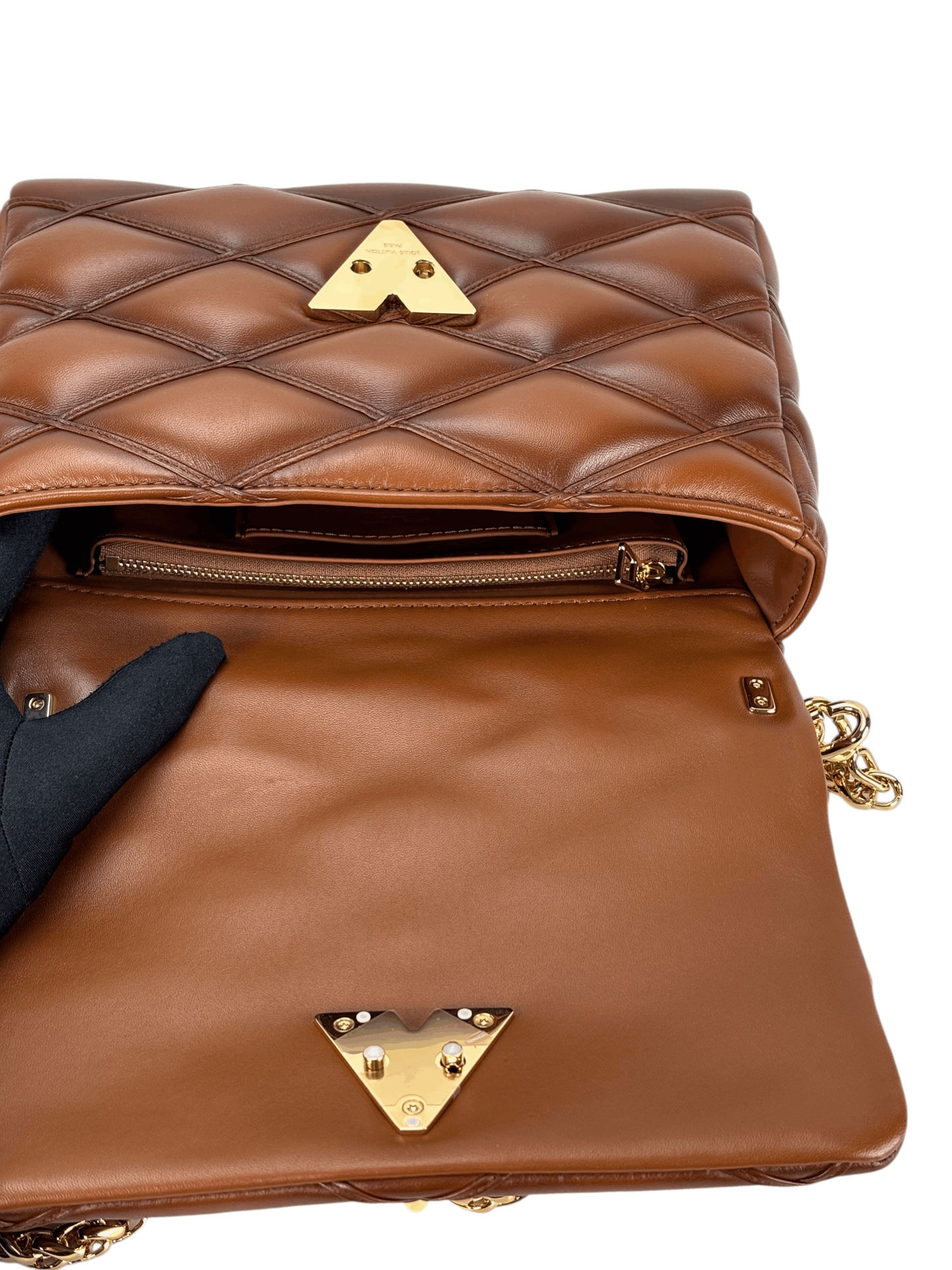 LOUIS VUITTON - Caramel Lambskin Quilted Shoulder Bag