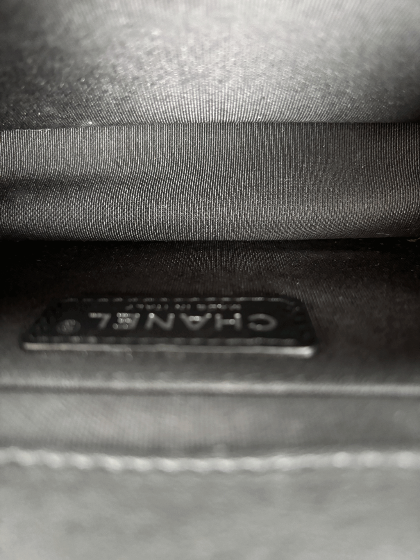 CHANEL - Black Calfskin Mini CC Box Flap Grained Bag