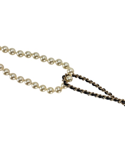 CHANEL - 21S Gold Metal Faux Pearls Tiny Bag Pendant Necklace