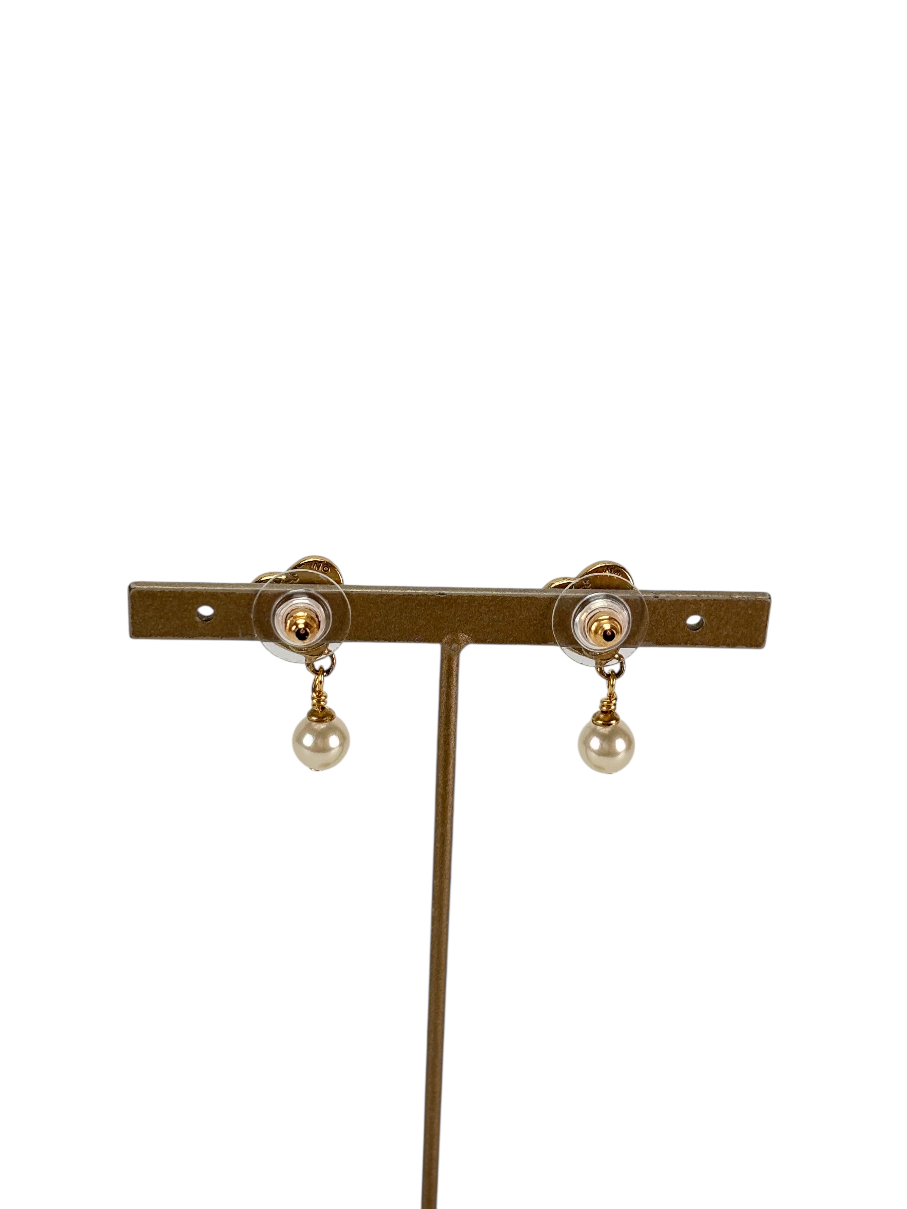 CHANEL - 04A Black CC Heart Pearl Earrings