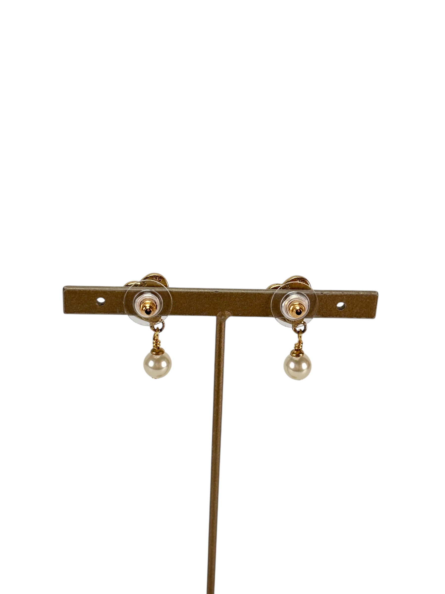 CHANEL - 04A Black CC Heart Pearl Earrings