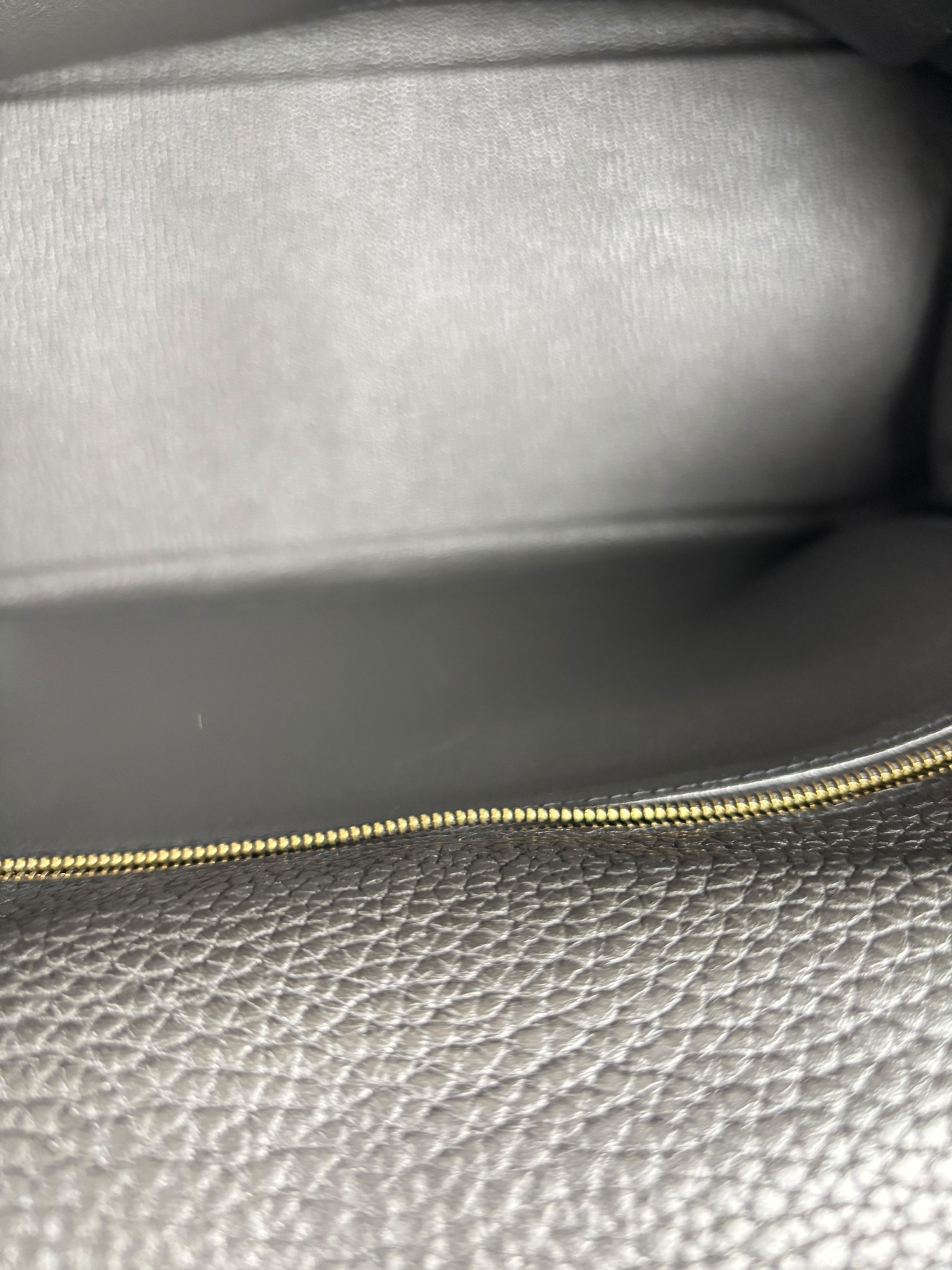 HERMES - Kelly 32 Black Togo Gold Hardware