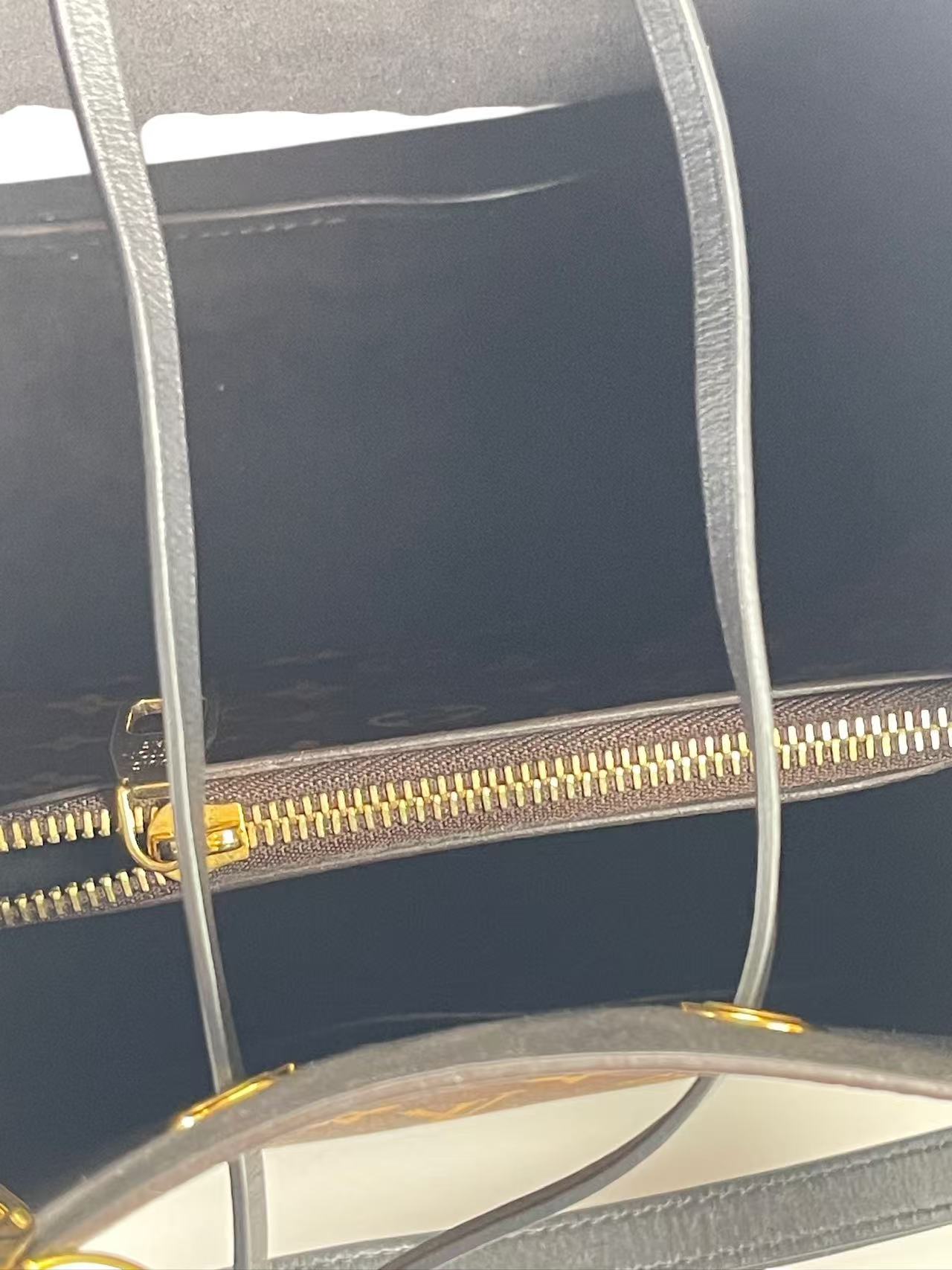 LOUIS VUITTON - Monogram Canvas Neo Bucket MM Shoulder Bag