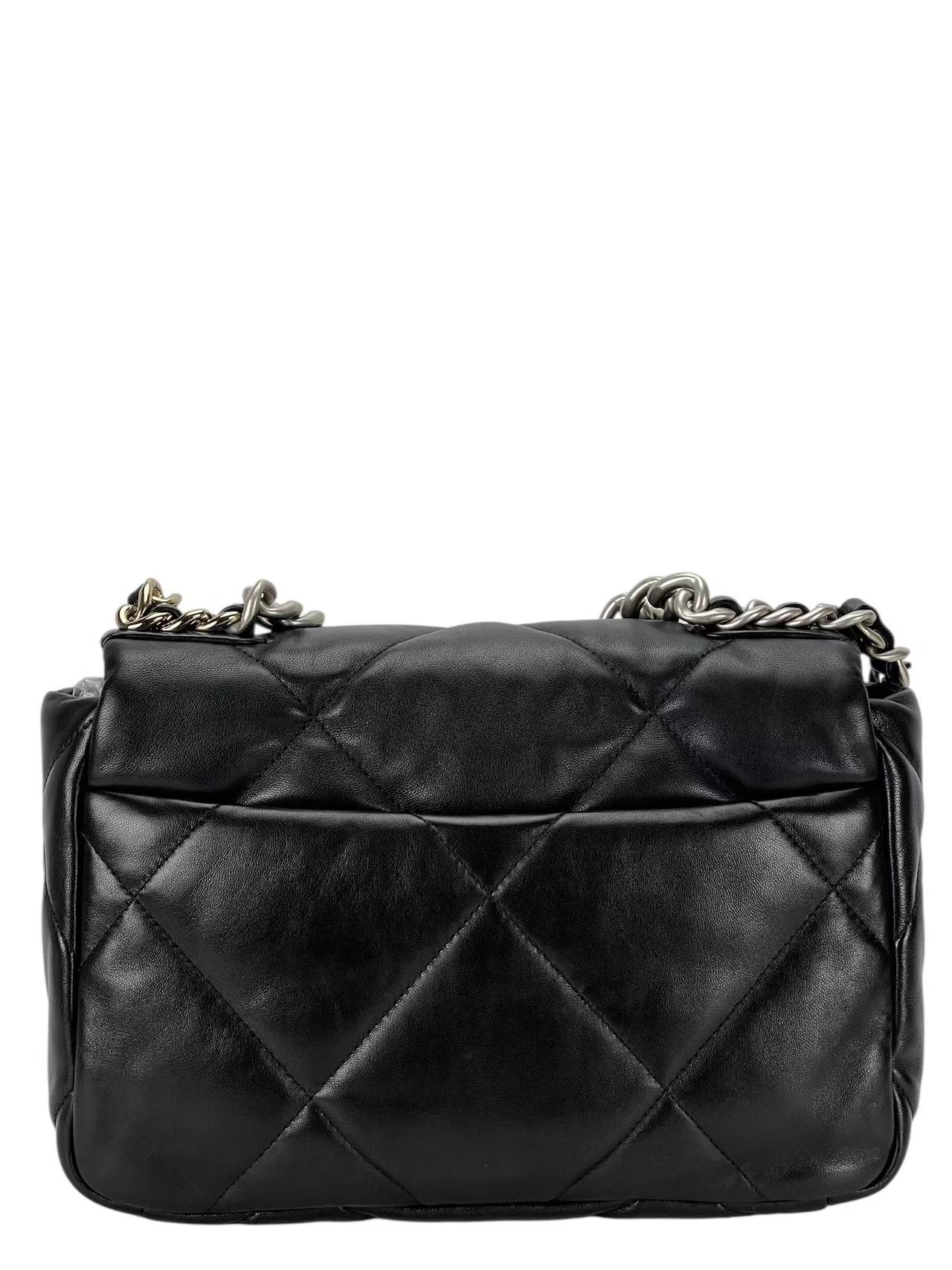 CHANEL - 22C Black Lambskin 19 Small Flap Bag