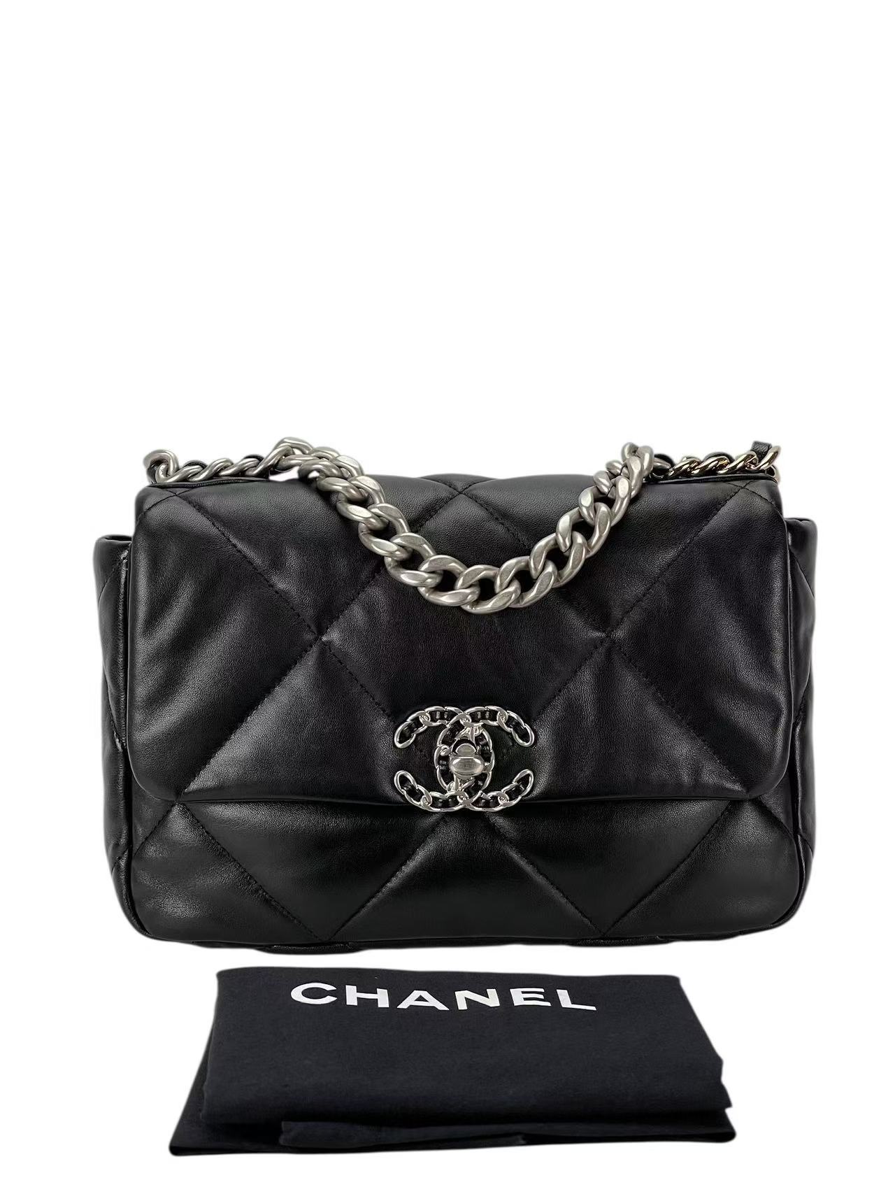 CHANEL - 22C Black Lambskin 19 Small Flap Bag