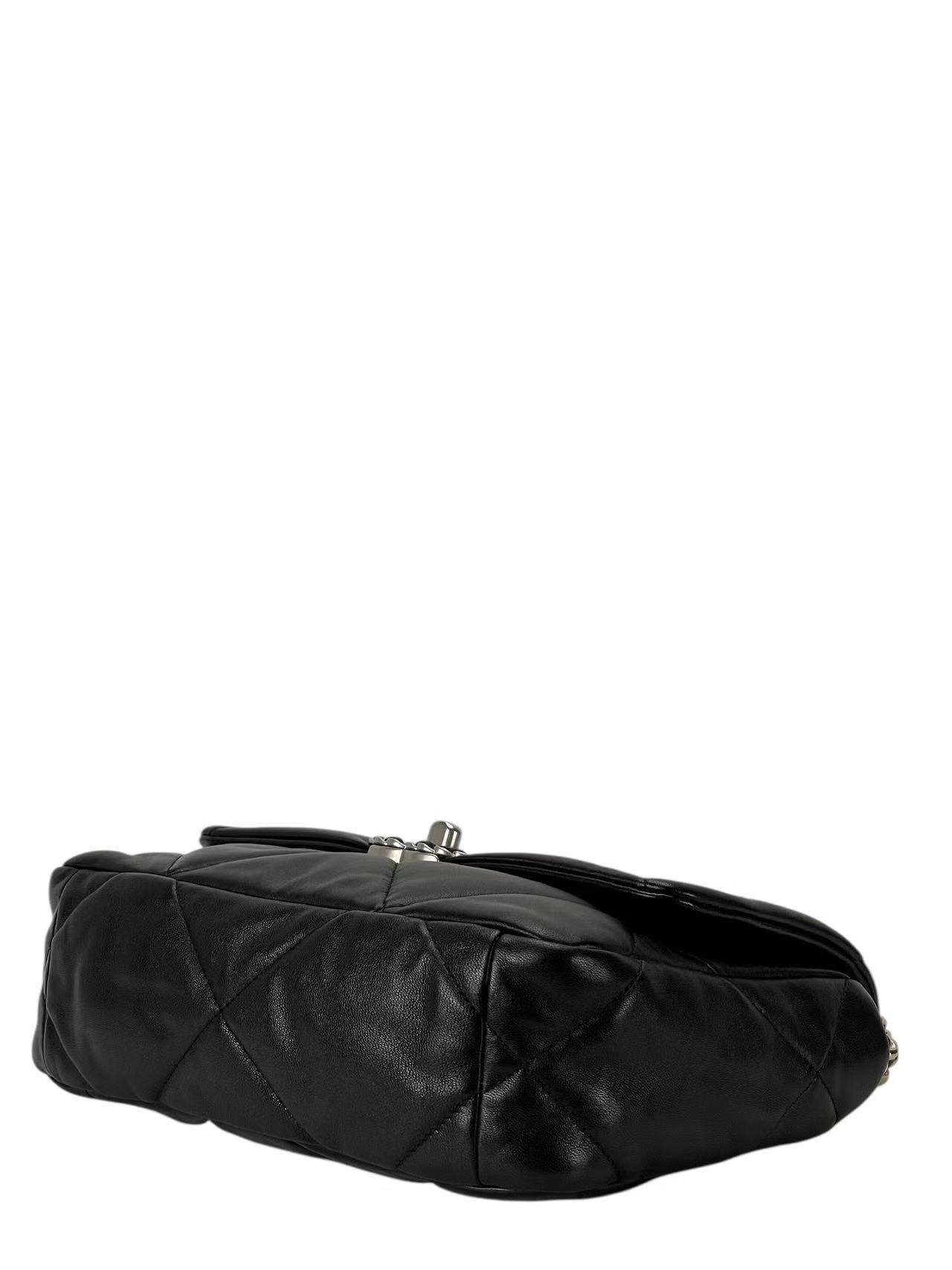 CHANEL - 22C Black Lambskin 19 Small Flap Bag