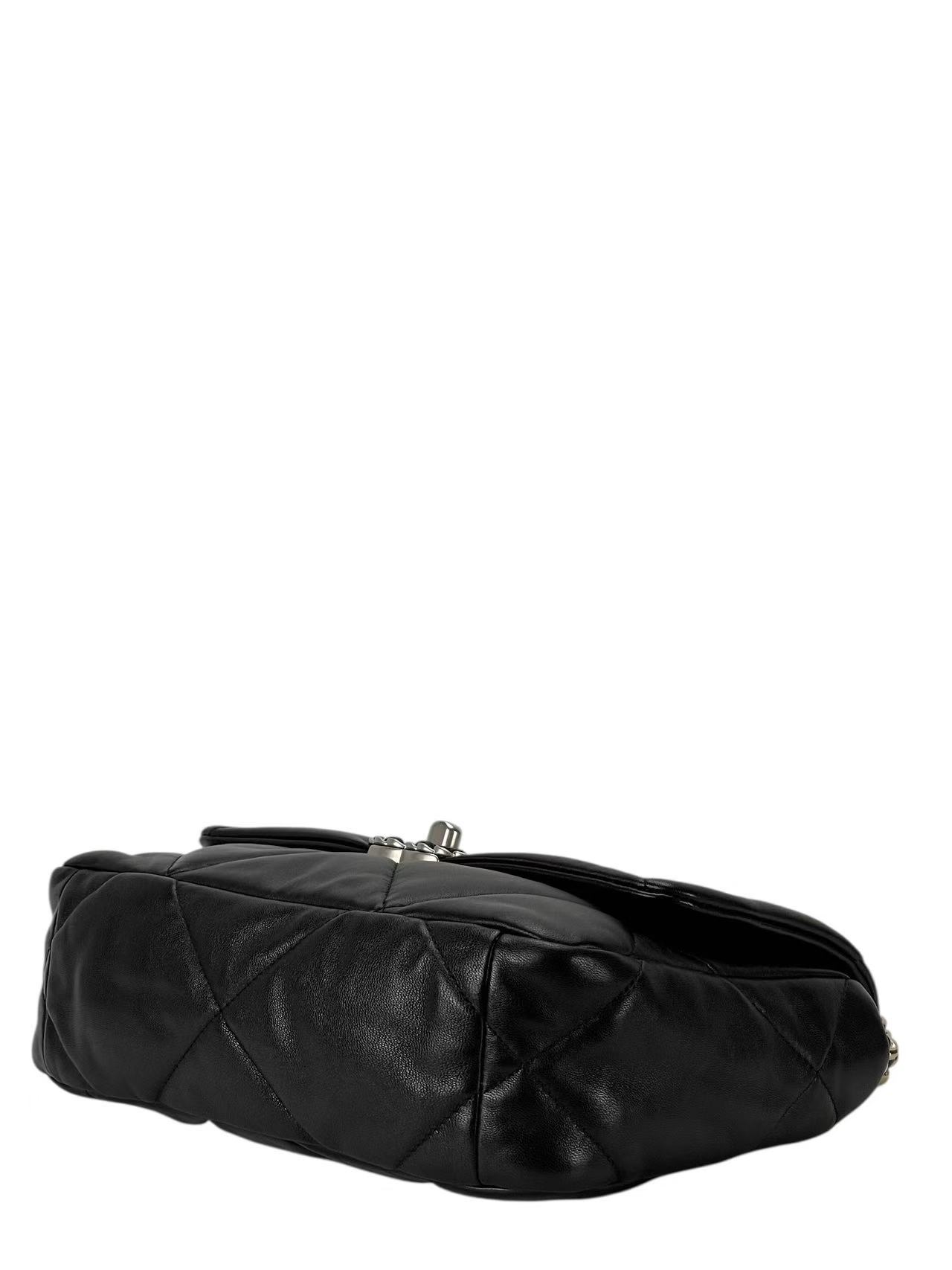 CHANEL - 22C Black Lambskin 19 Small Flap Bag