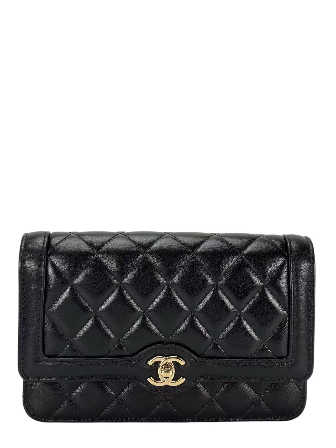 CHANEL - Black Lambskin Quilted CC Wallet On Chain (WOC)
