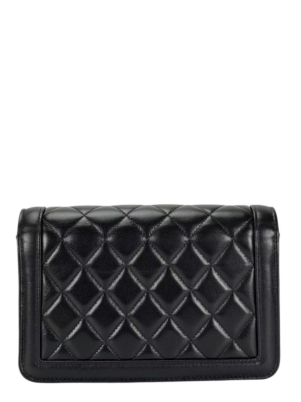 CHANEL - Black Lambskin Quilted CC Wallet On Chain (WOC)