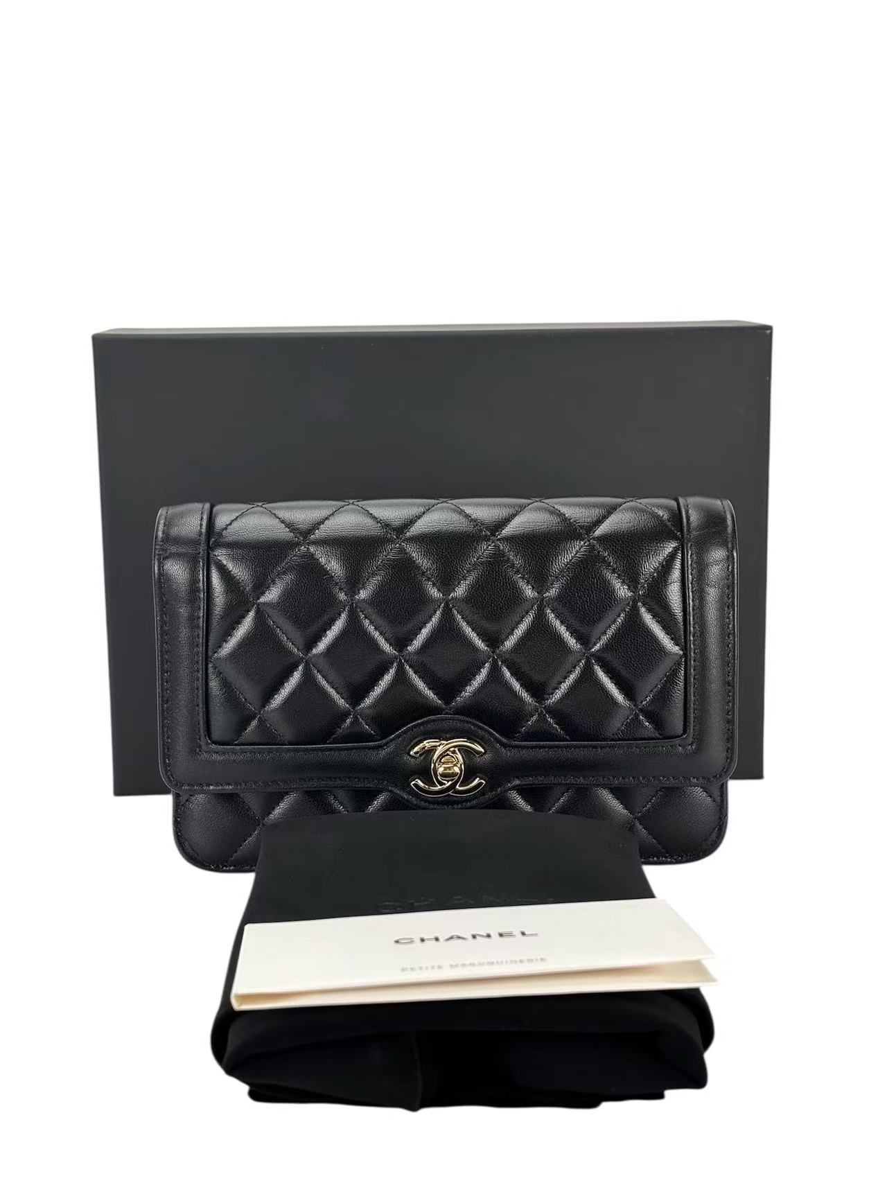 CHANEL - Black Lambskin Quilted CC Wallet On Chain (WOC)