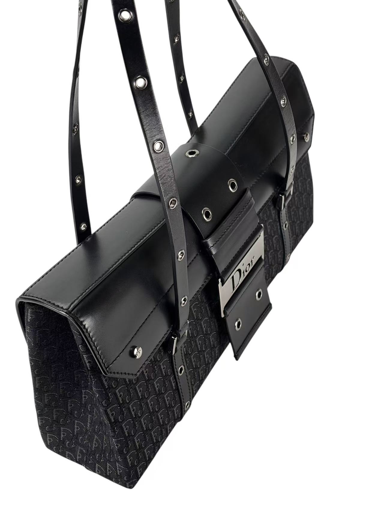 CHRISTIAN DIOR - Monogram Street Chic Shoulder Bag Black