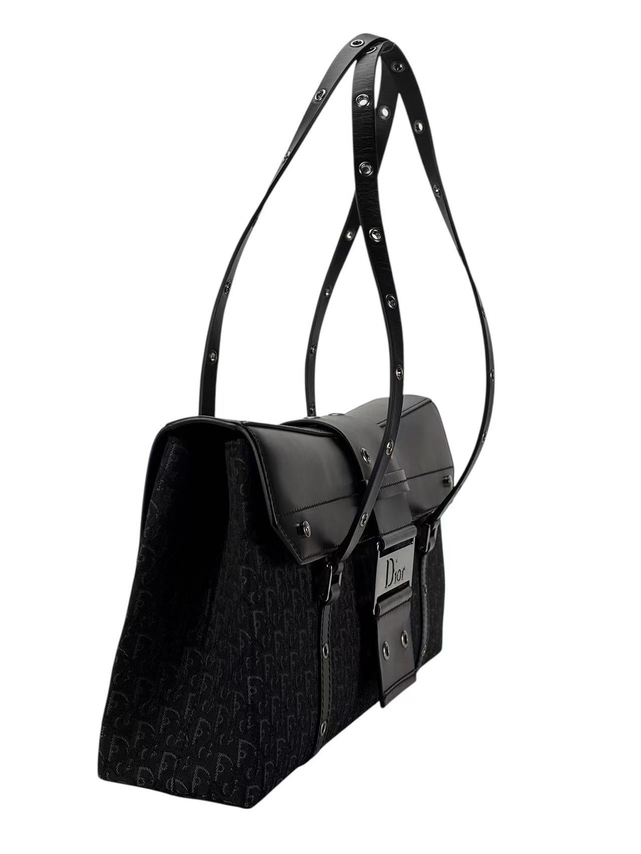 CHRISTIAN DIOR - Monogram Street Chic Shoulder Bag Black