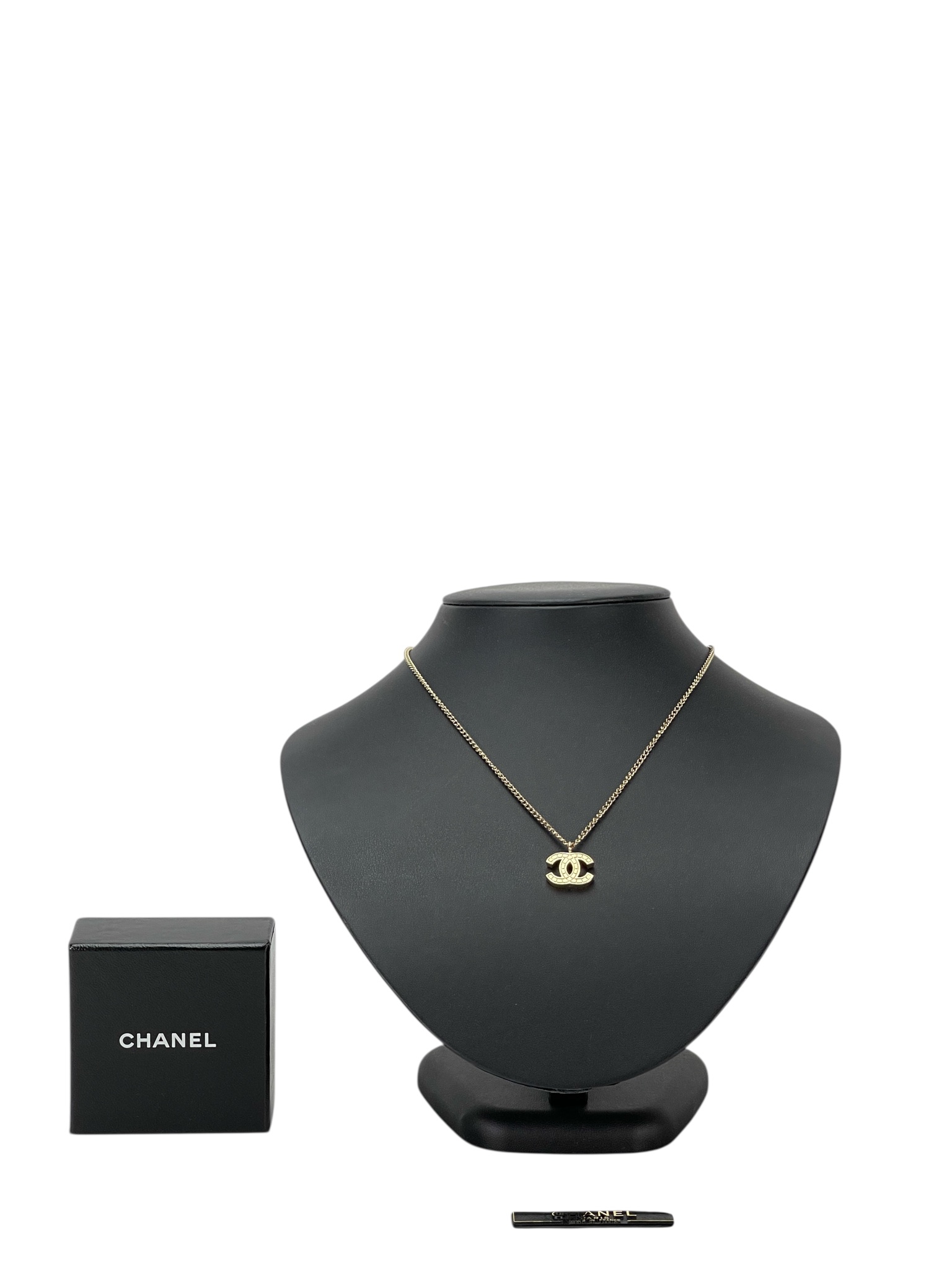 CHANEL - 00V CC Long Gold Plated Necklace