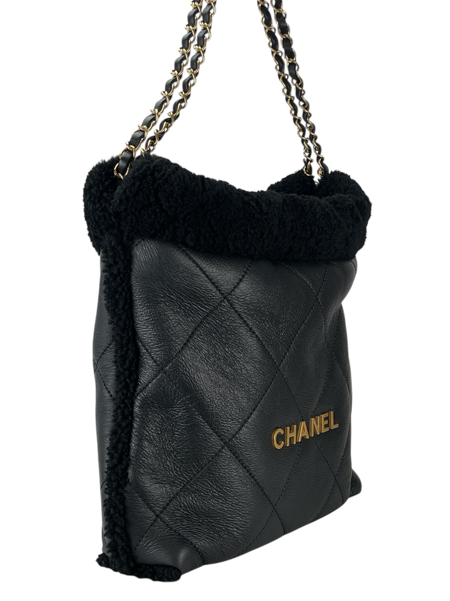 CHANEL - 22 Bag Black Lambskin Gold Hardware Small – Camellia