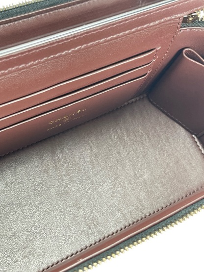 CHANEL - Small Vanity Case With Chain Black Caviar